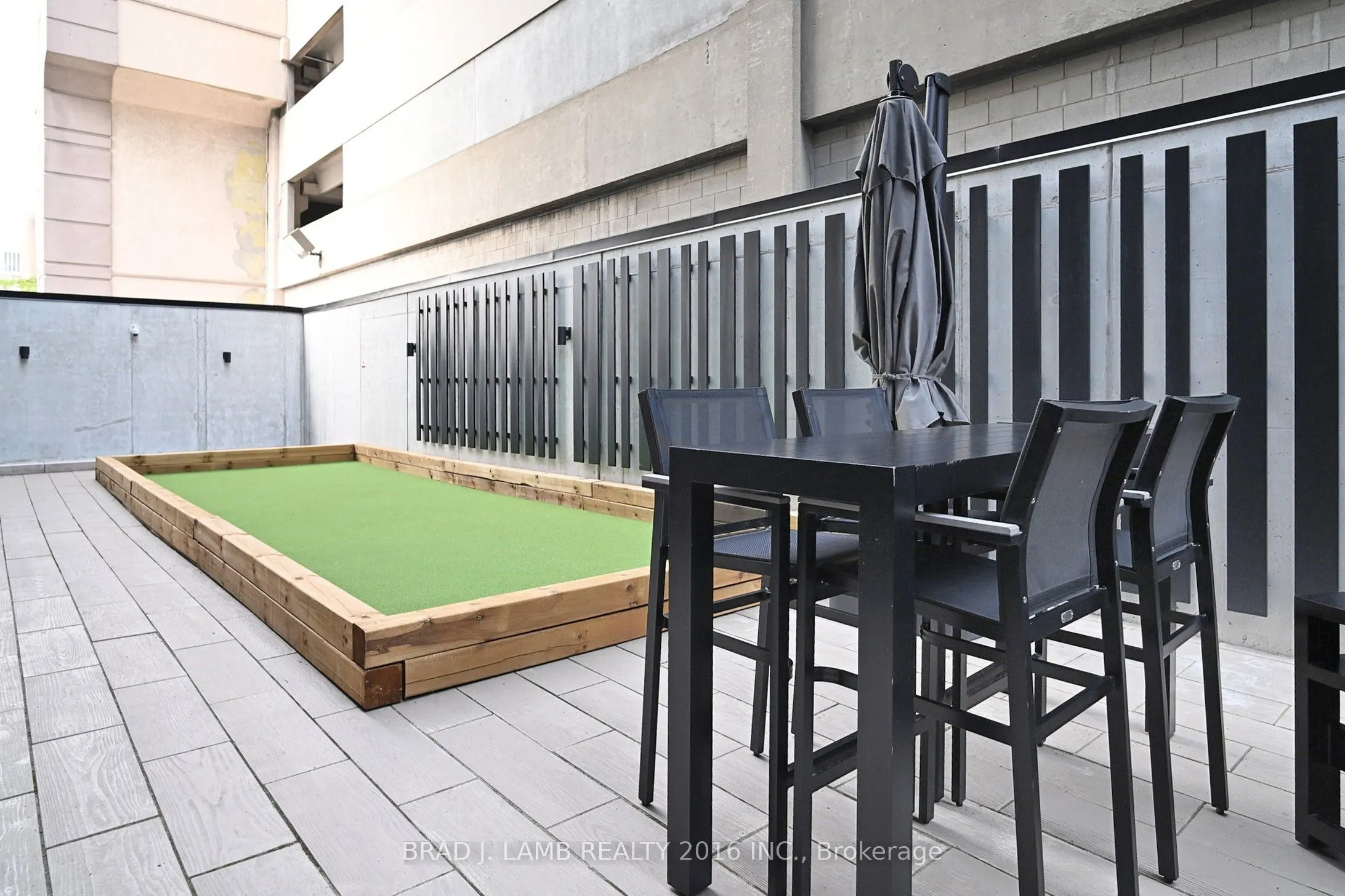195 McCaul Street, #1511