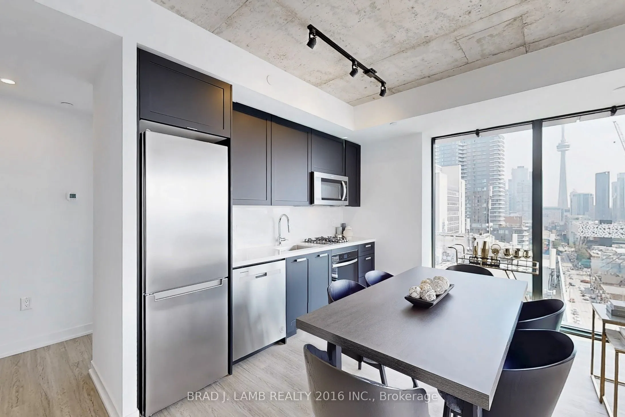 195 McCaul Street, #1511