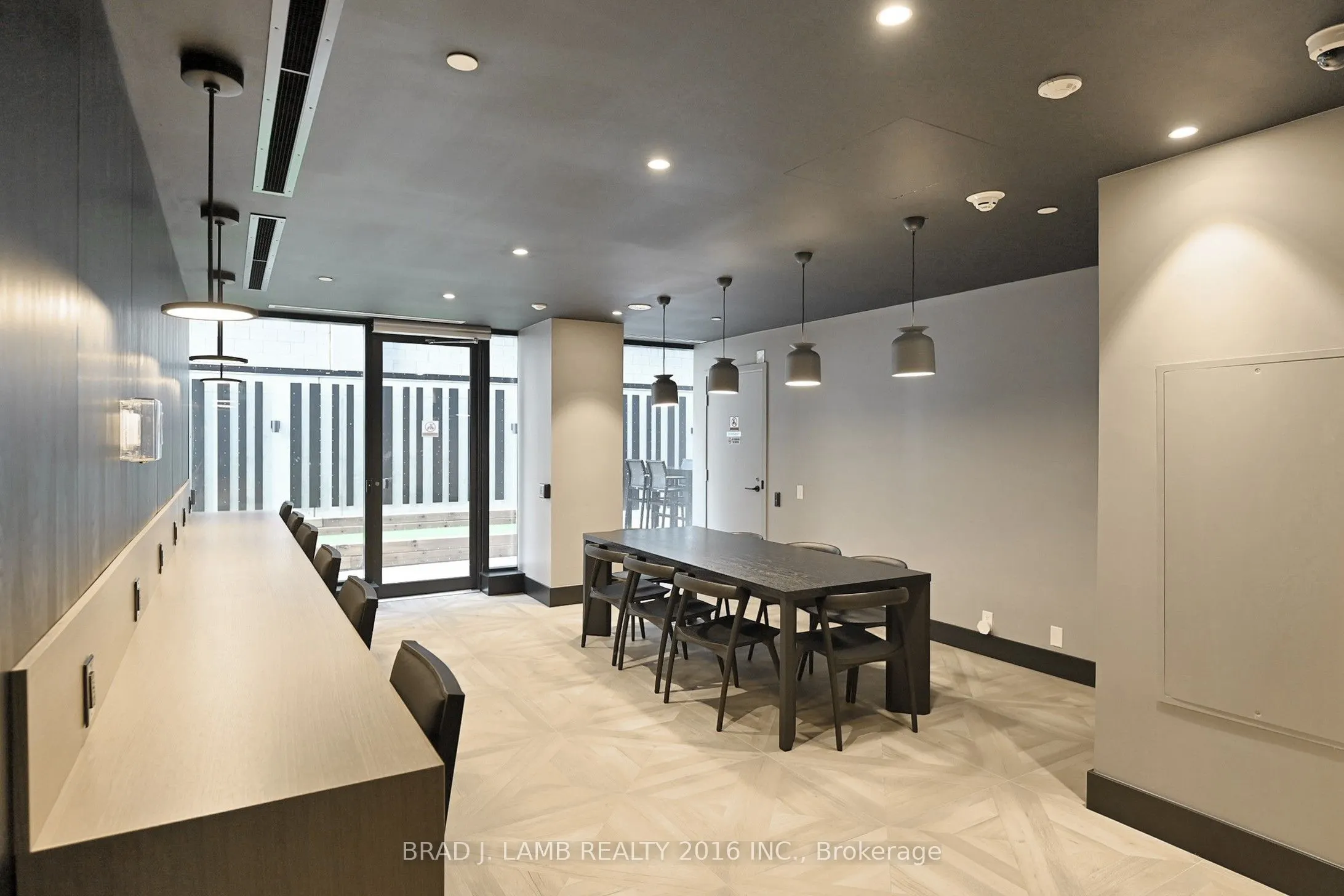 195 McCaul Street, #1511