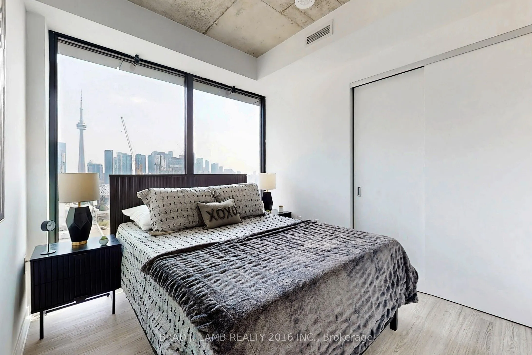 195 McCaul Street, #1511