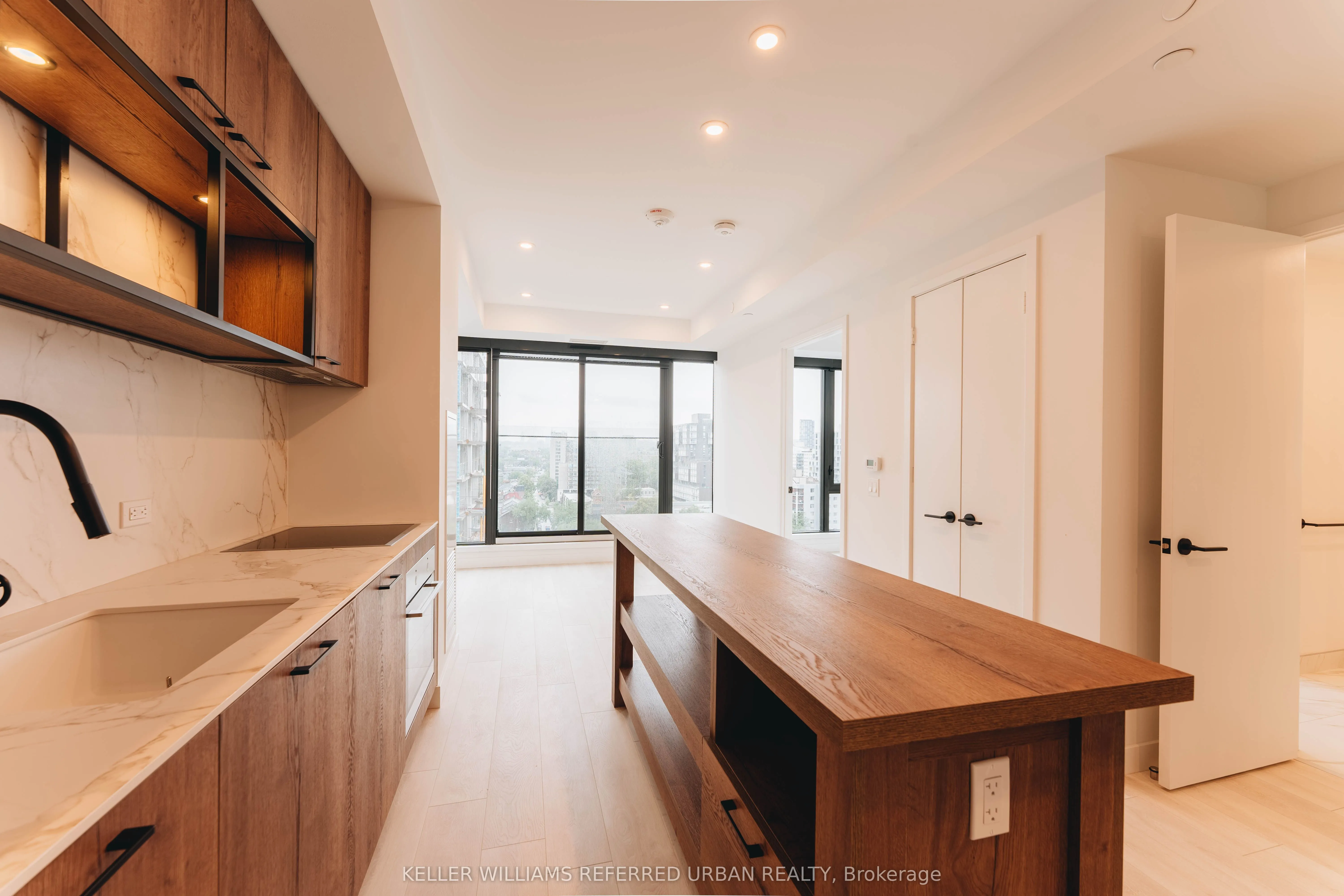 505 Richmond Street W, #1013