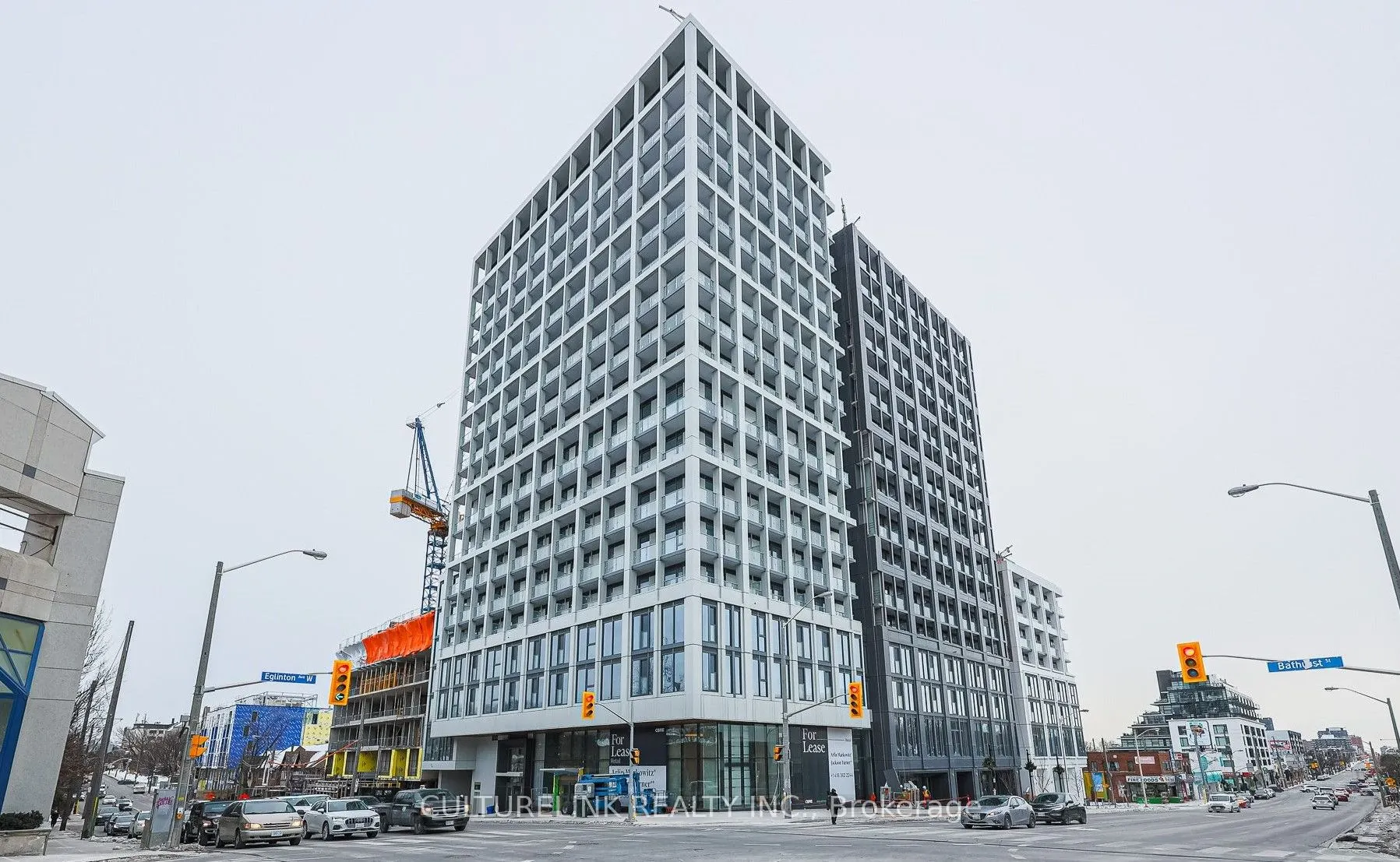 2020 Bathurst Street N, #1111