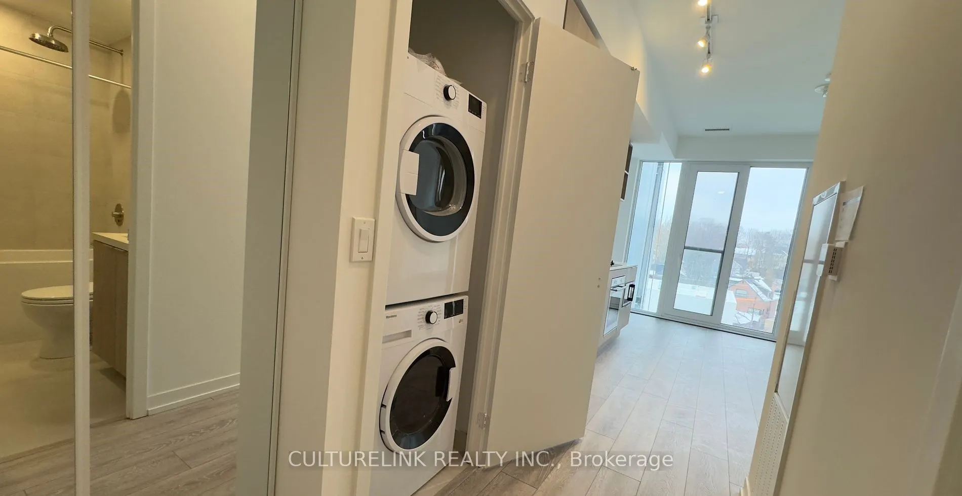 2020 Bathurst Street N, #1111