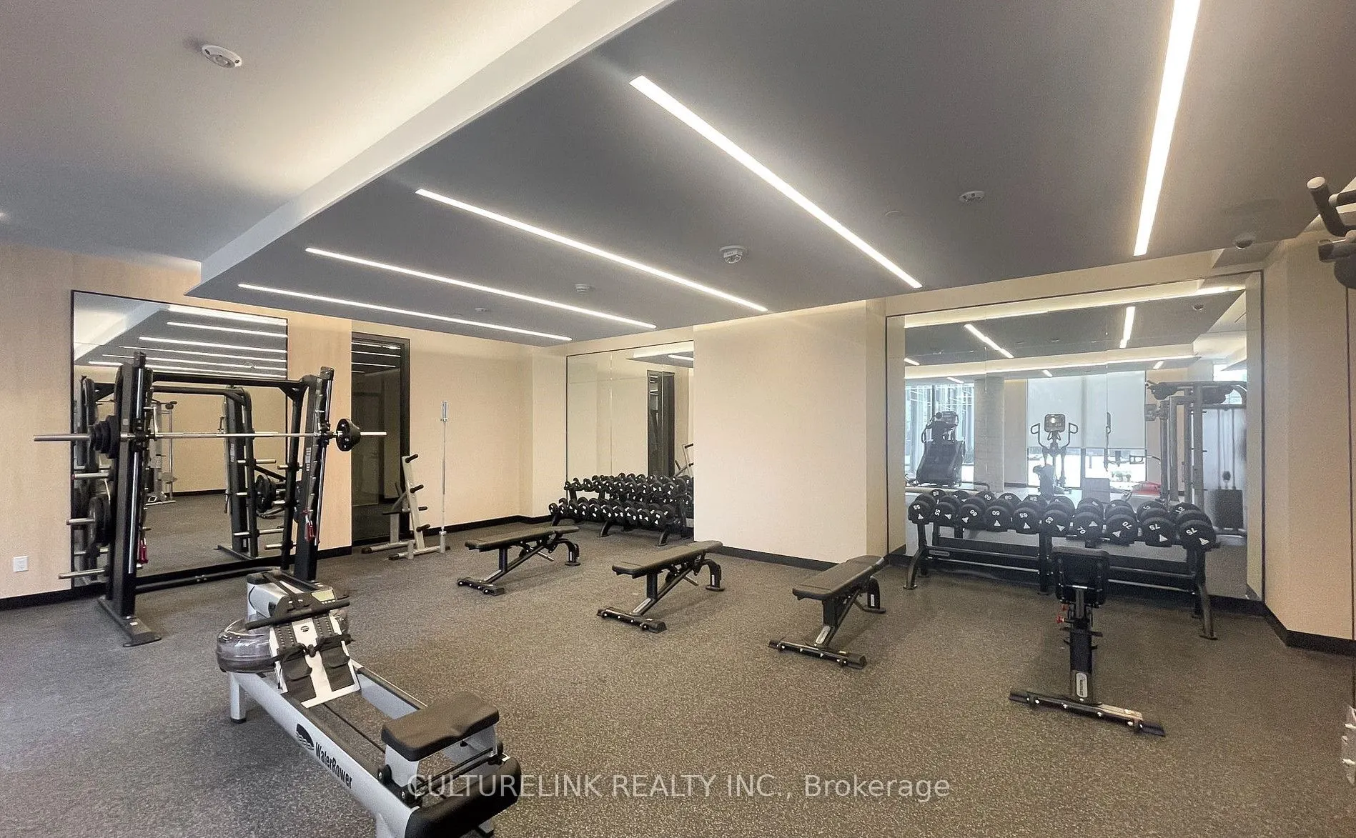 2020 Bathurst Street N, #1111