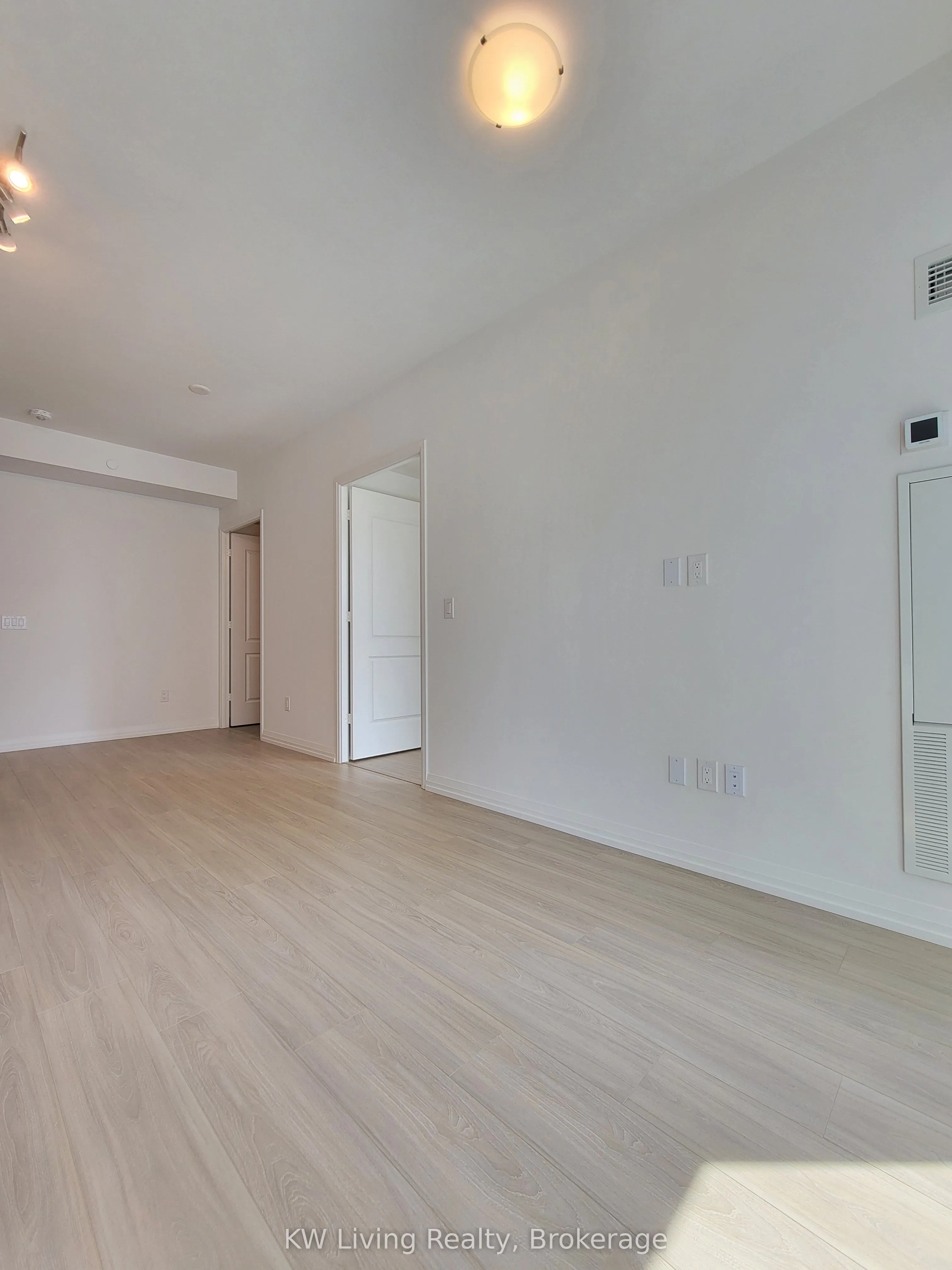 28 Widmer Street, #3020