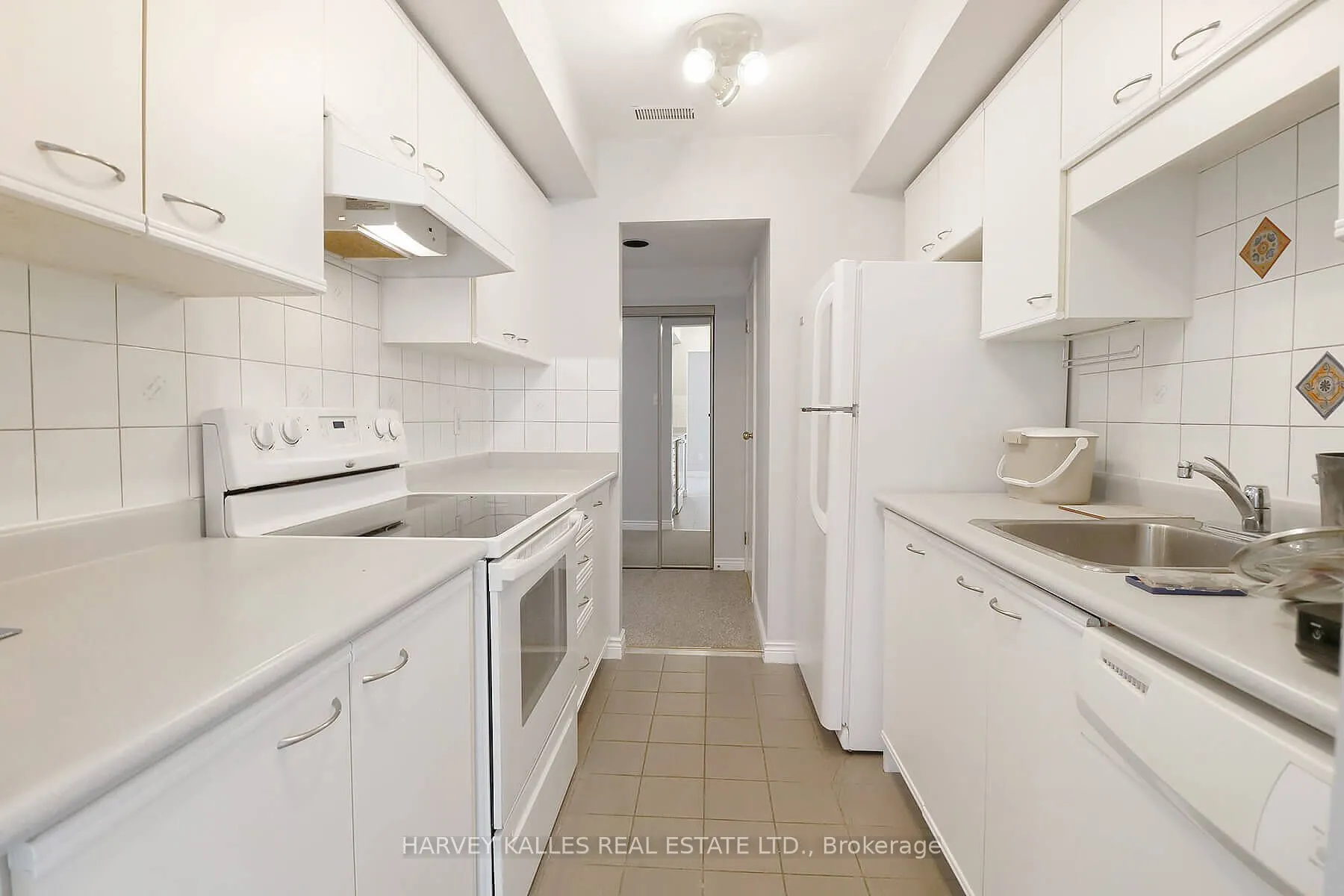 1422 Bayview Avenue, #B