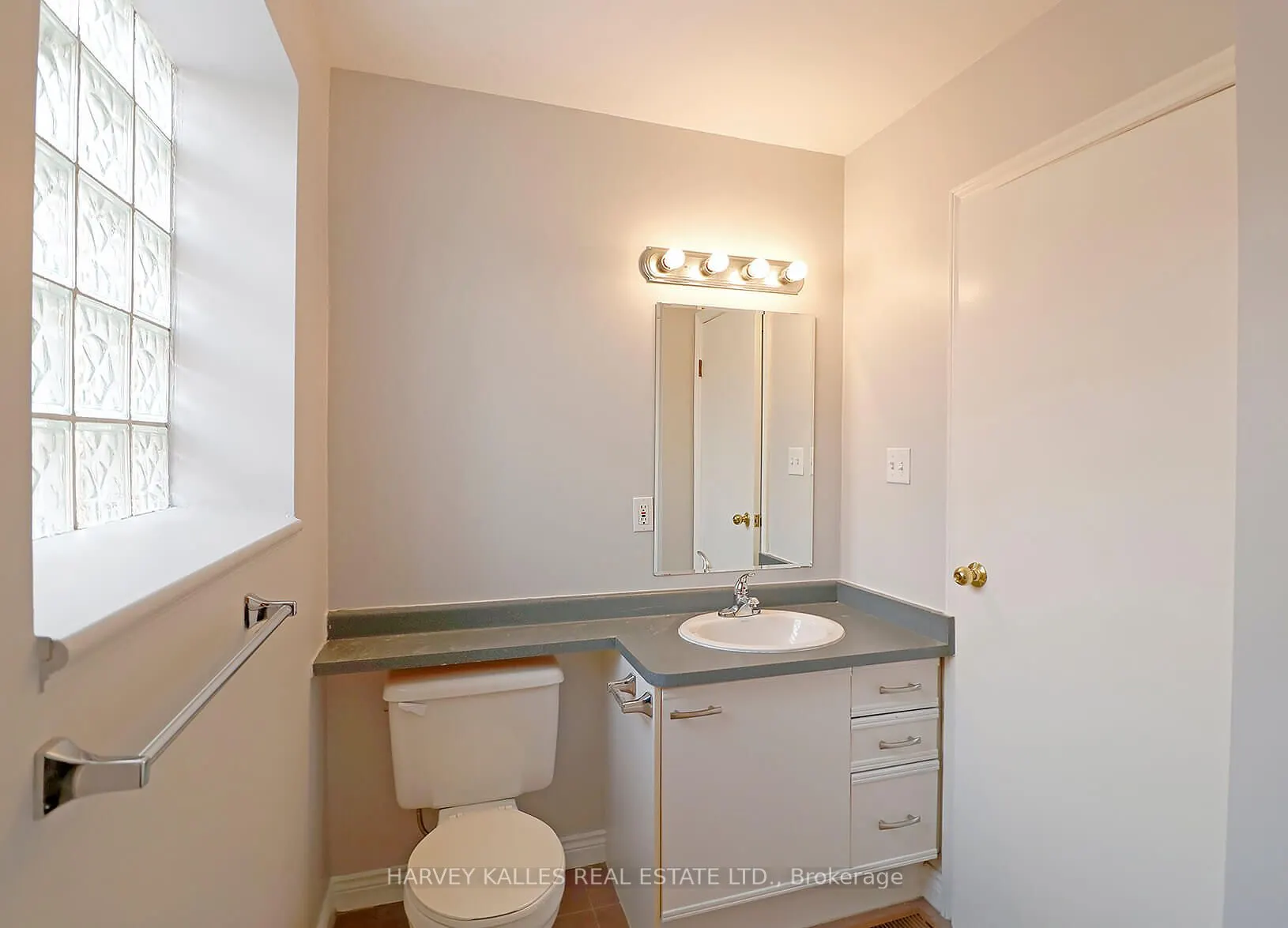1422 Bayview Avenue, #B