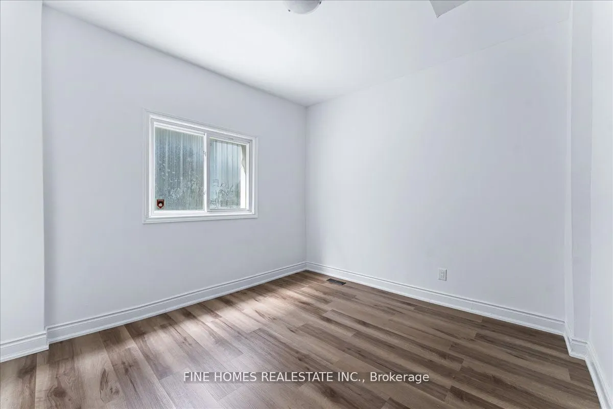 390 Oakowood Avenue, #Main