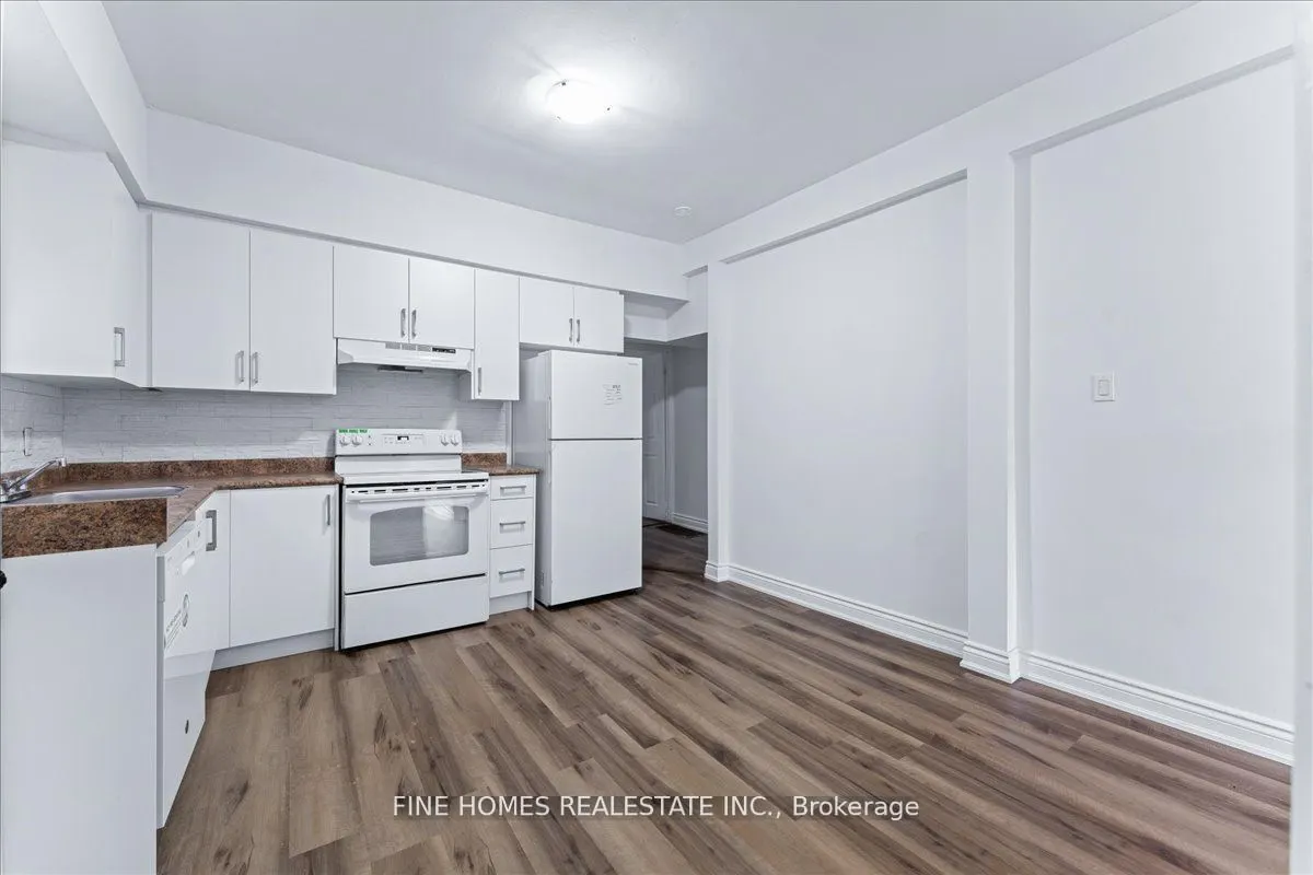 390 Oakowood Avenue, #Main