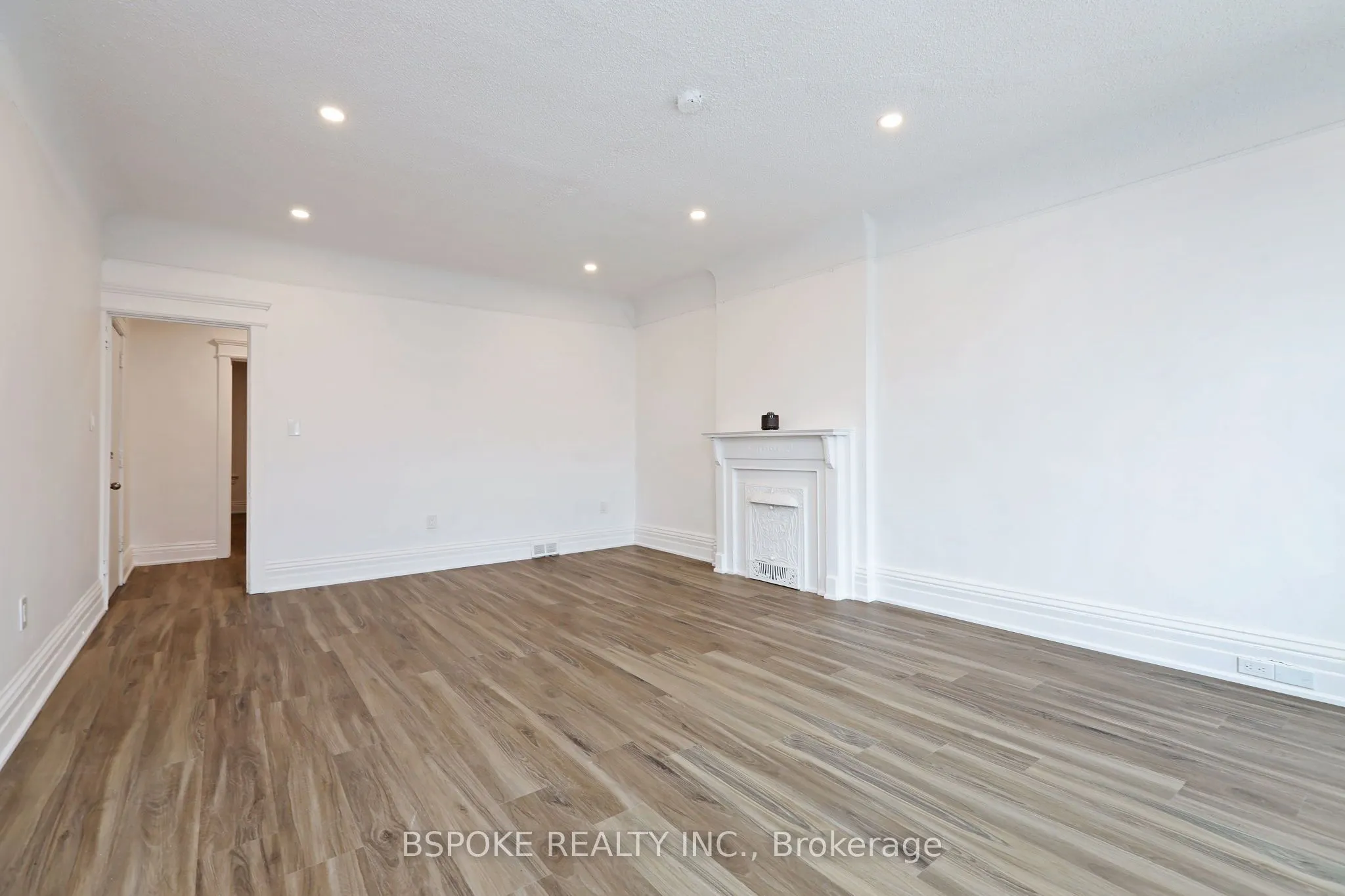 628 College Street, #2