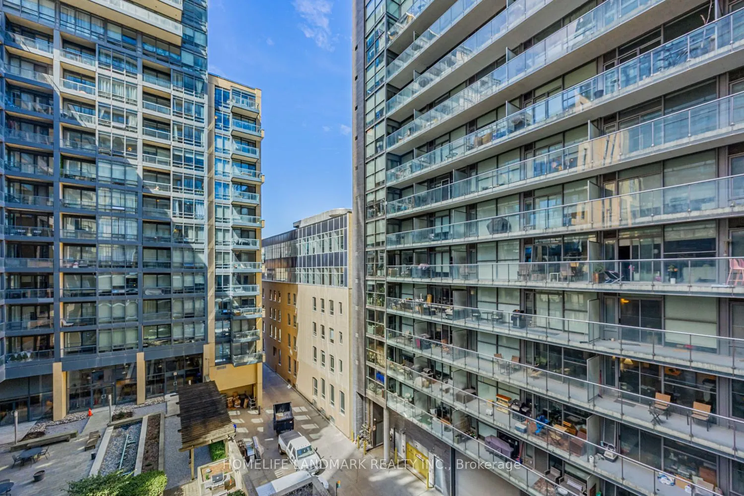8 Charlotte Street, #602
