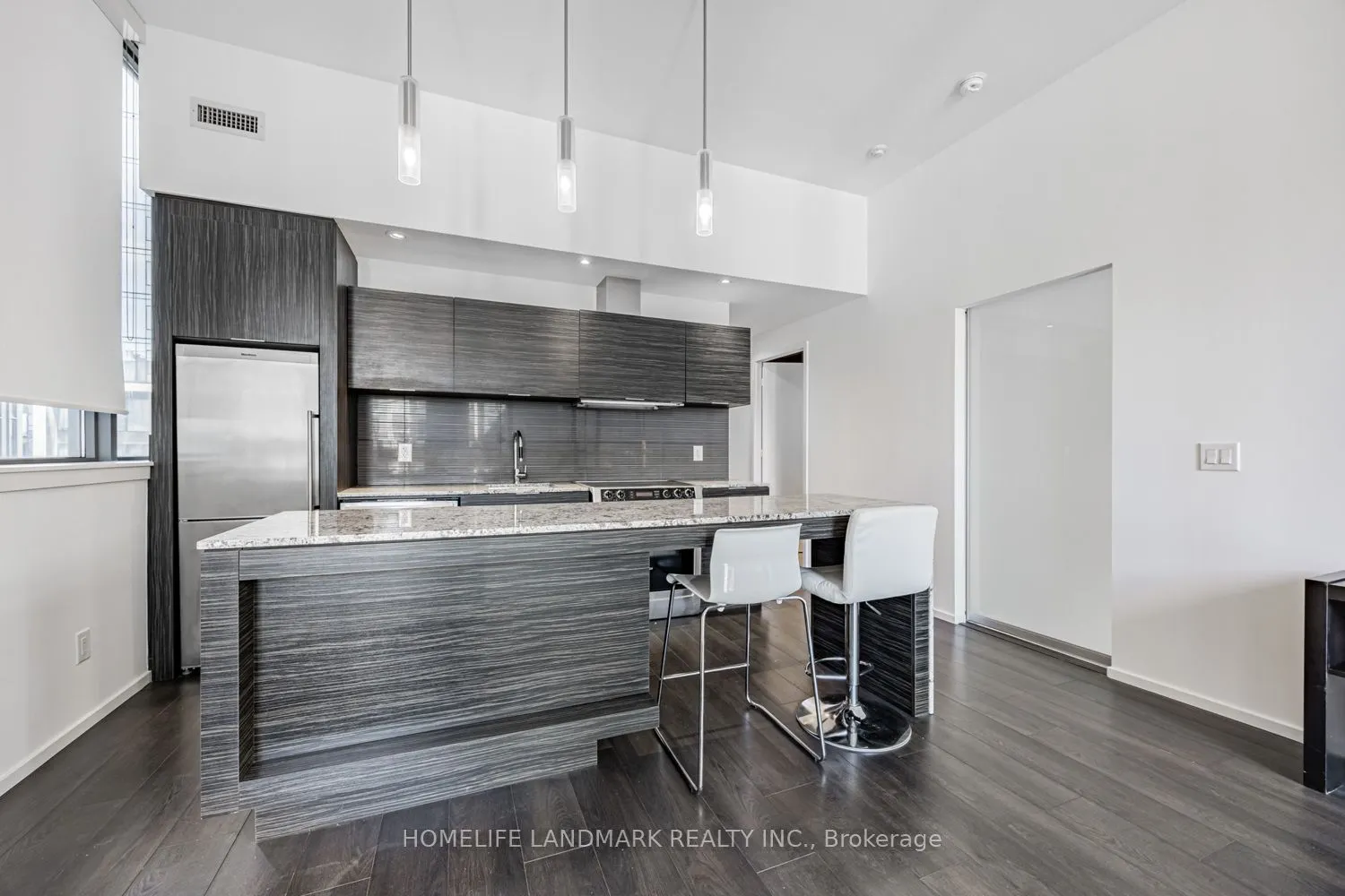 8 Charlotte Street, #602