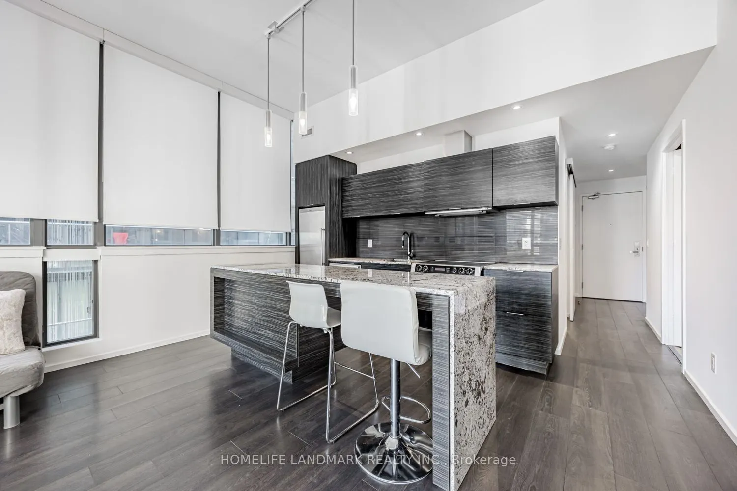 8 Charlotte Street, #602