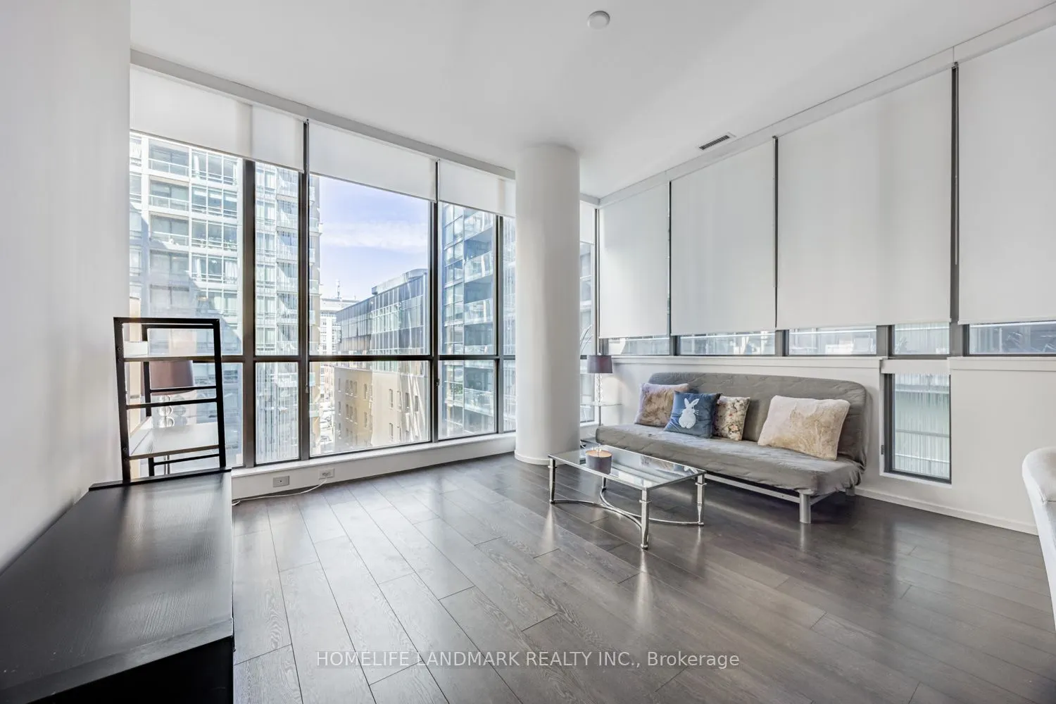 8 Charlotte Street, #602