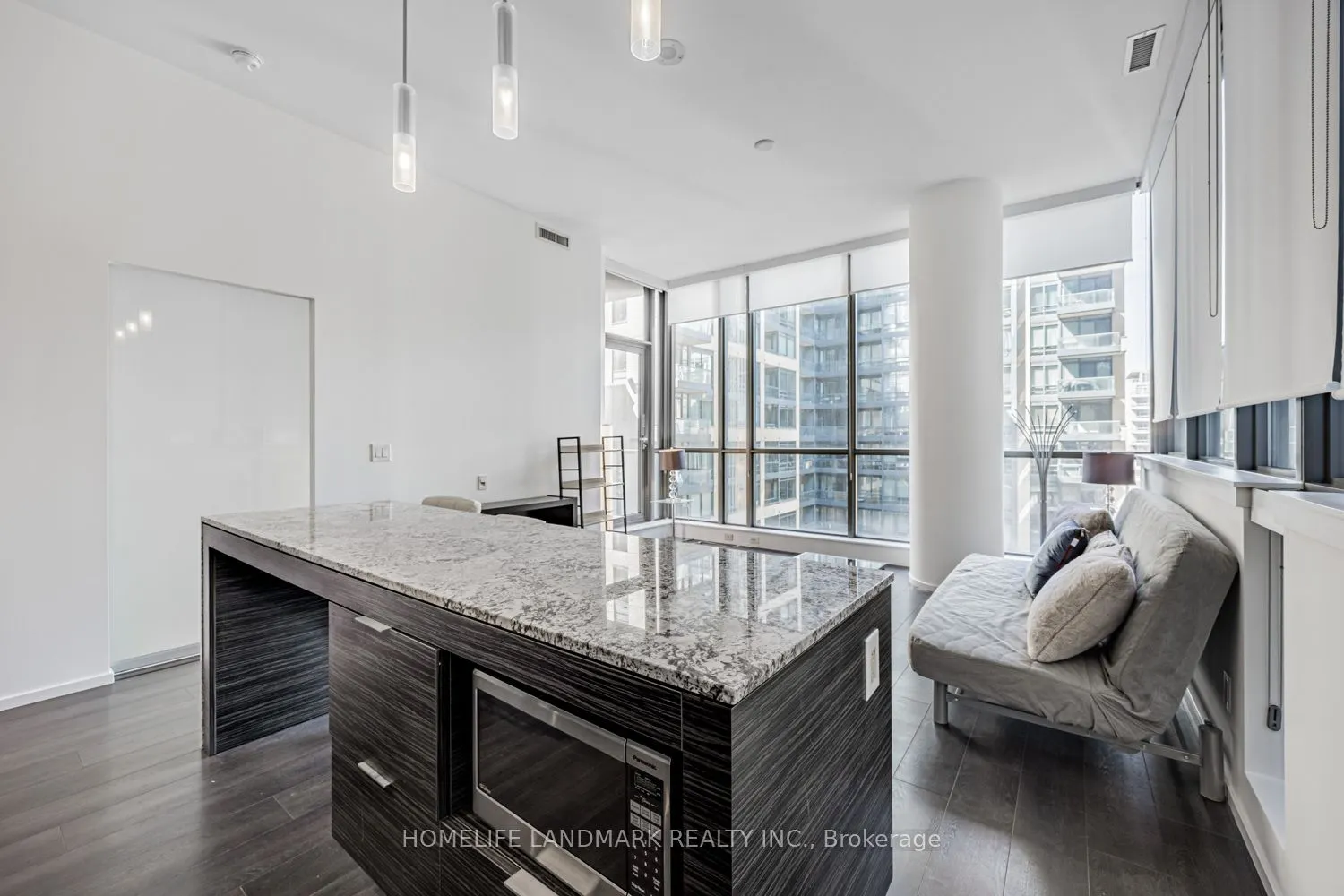 8 Charlotte Street, #602