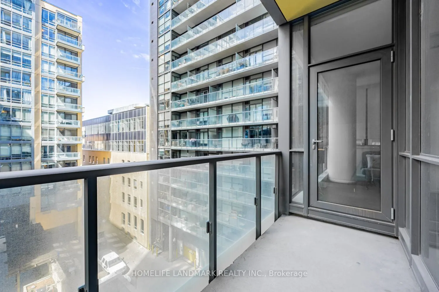 8 Charlotte Street, #602