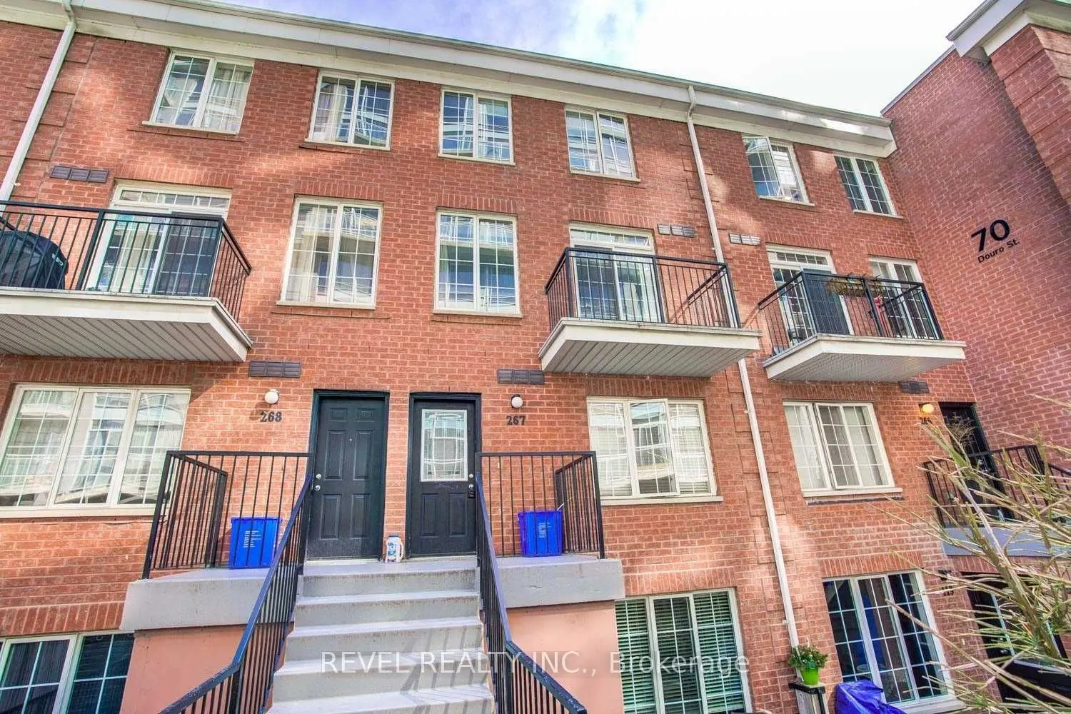 70 Douro Street, #267