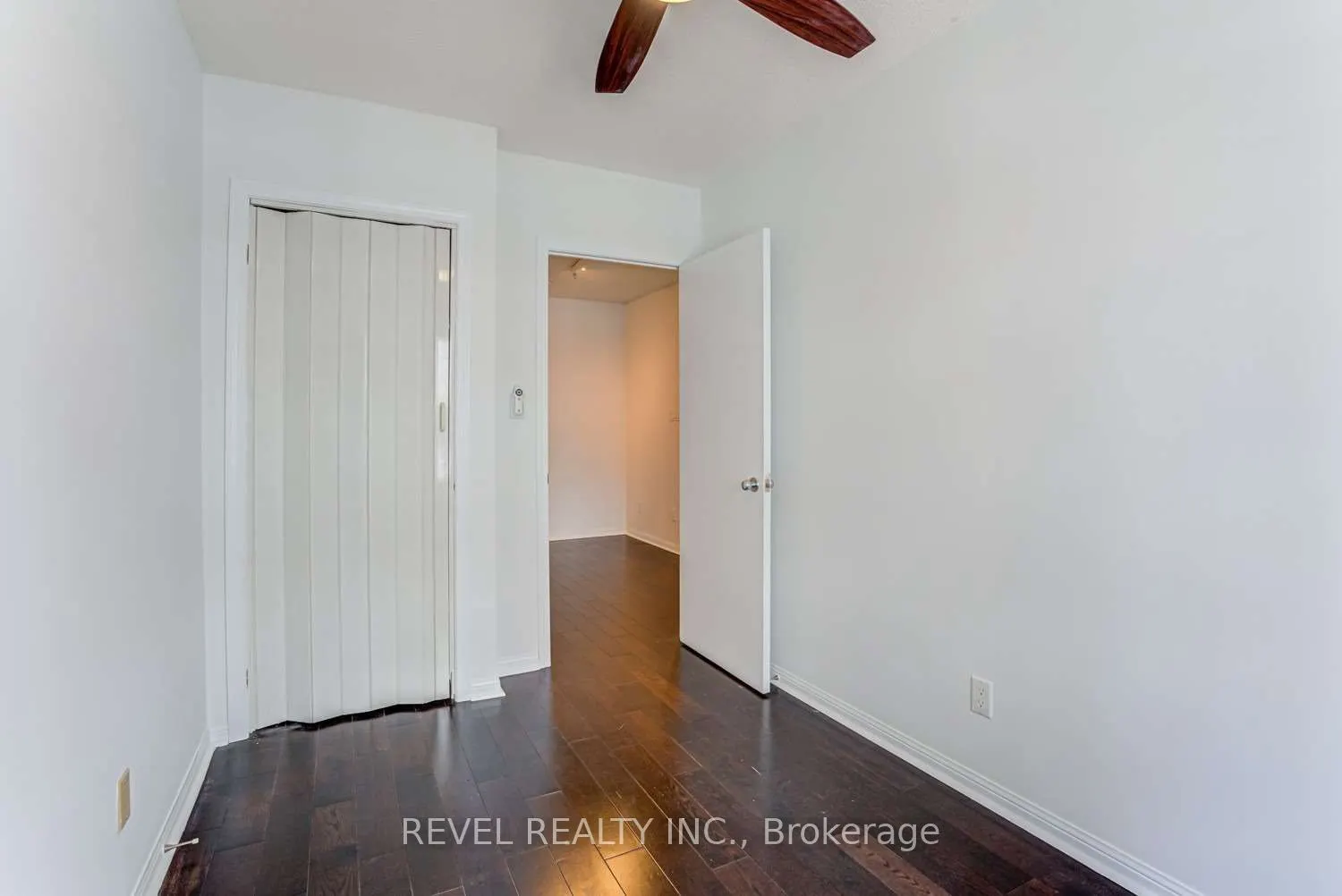 70 Douro Street, #267