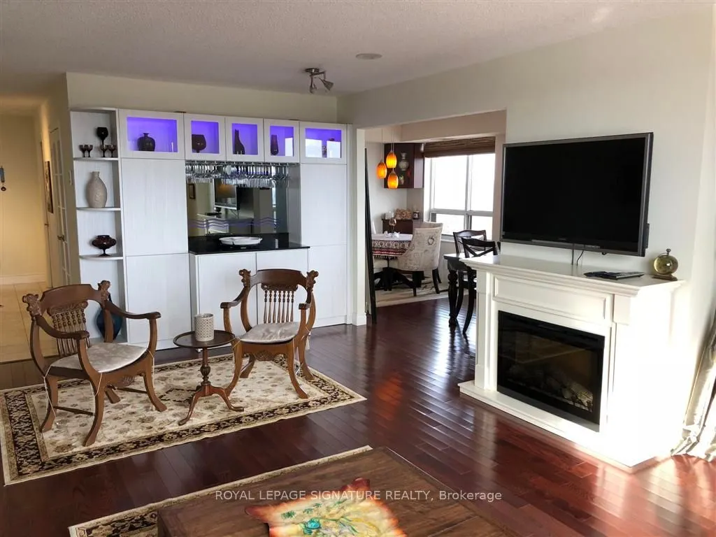 78 Harrison Garden Boulevard, #1507