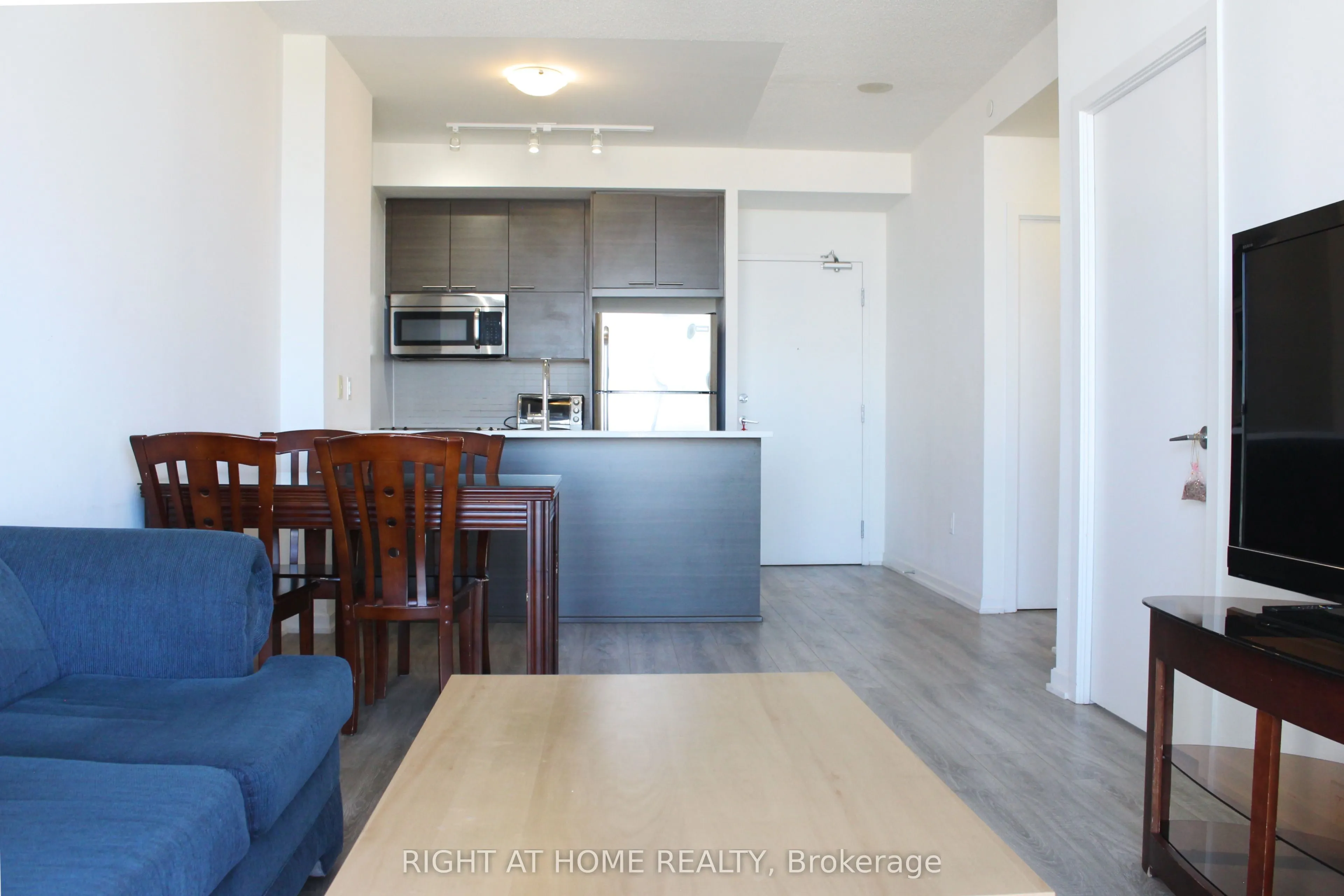 66 Forest Manor Road, #1003