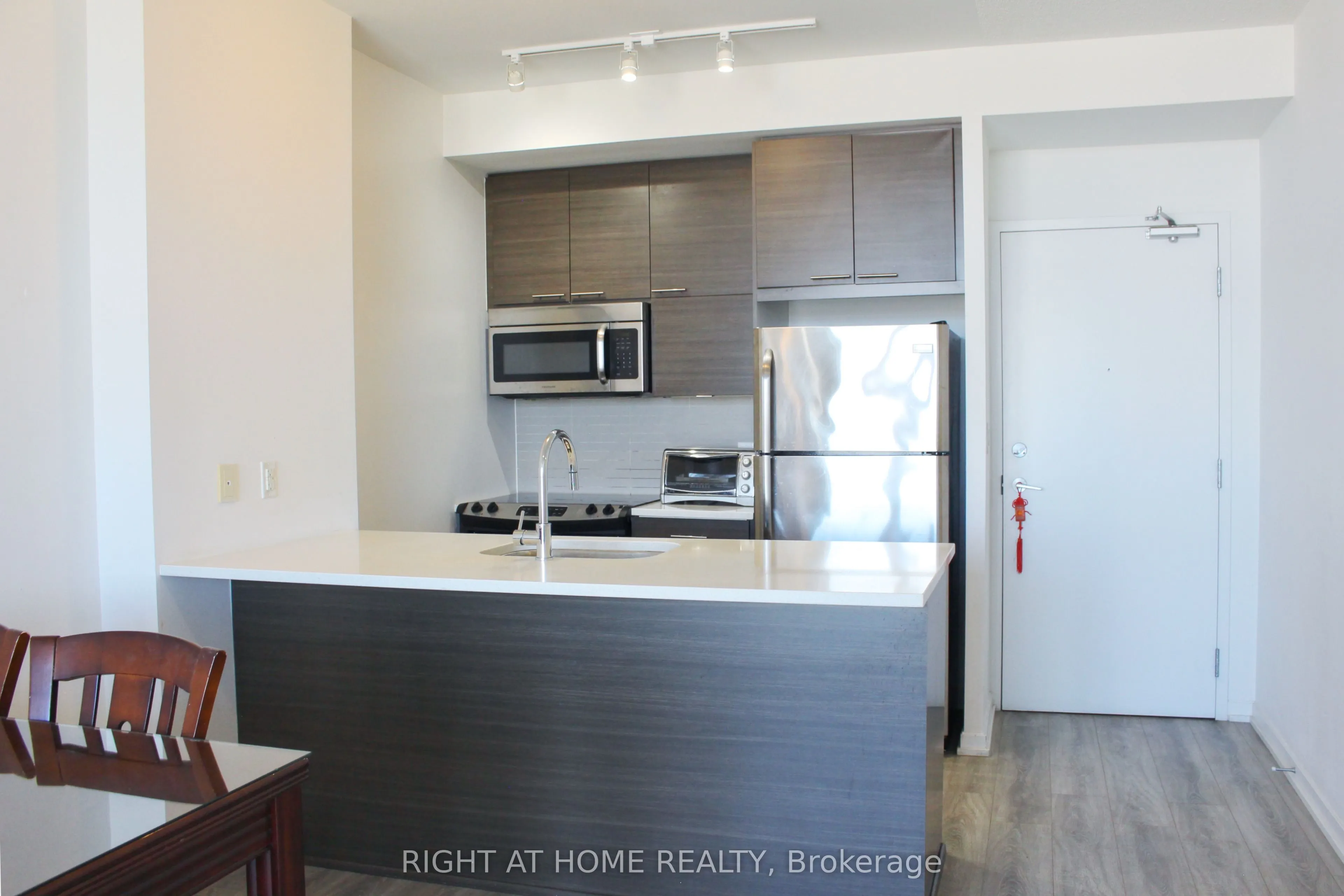 66 Forest Manor Road, #1003