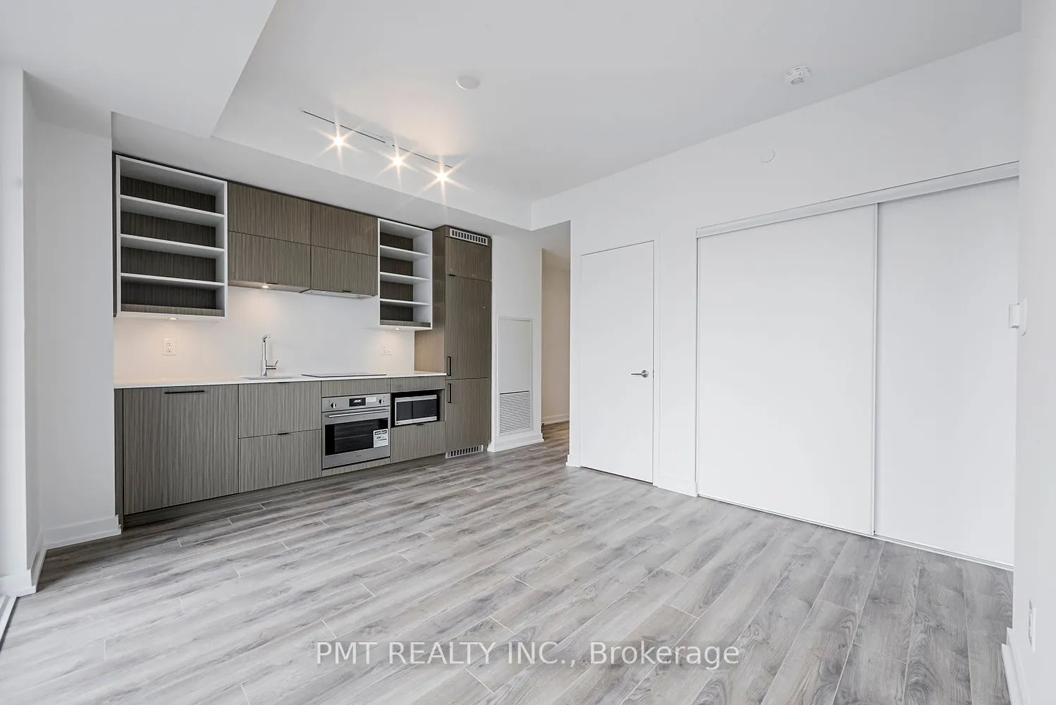 20 Edward Street, #1901