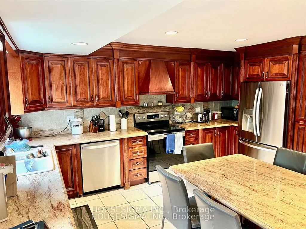 4 Hyfan Court, #Main
