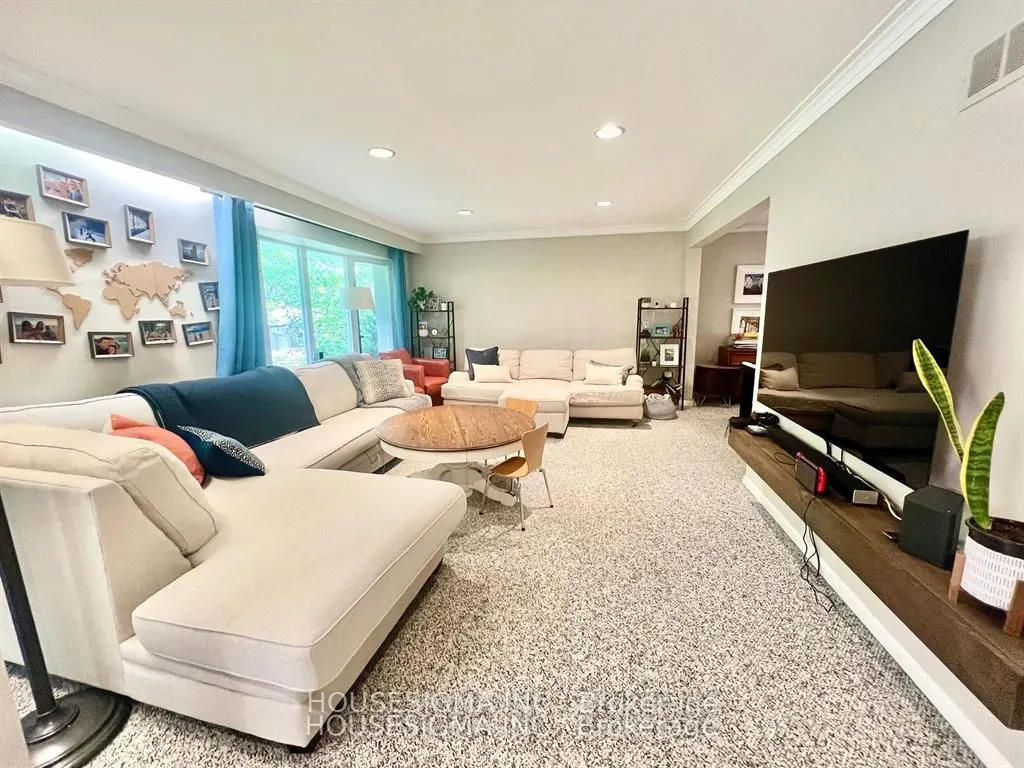 4 Hyfan Court, #Main
