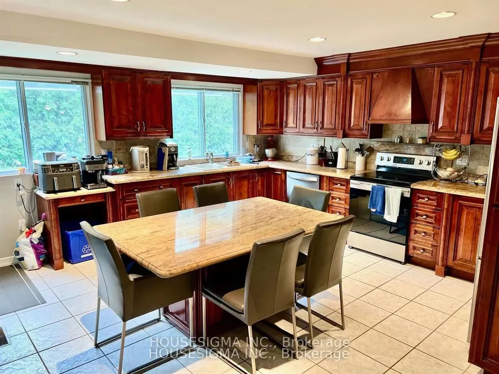 4 Hyfan Court, #Main