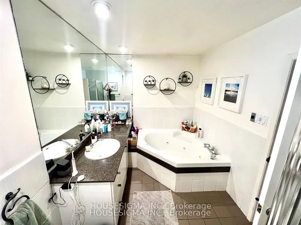 4 Hyfan Court, #Main