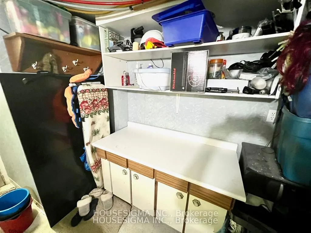 4 Hyfan Court, #Main