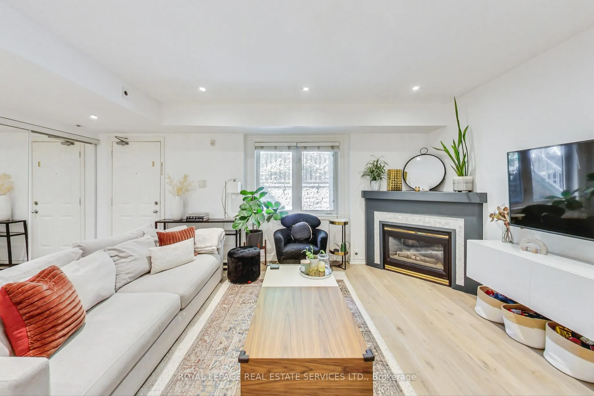 9 Sudbury Street, #901
