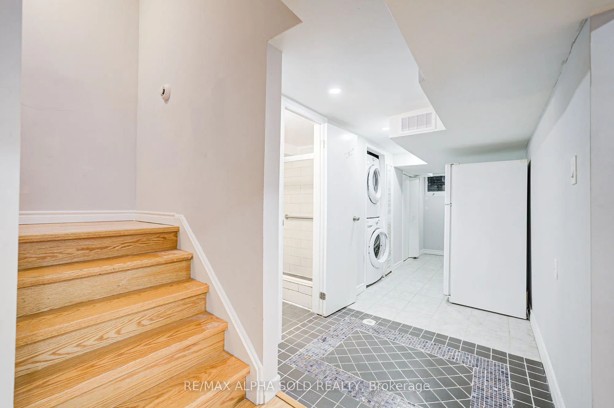 70 Clydesdale Drive