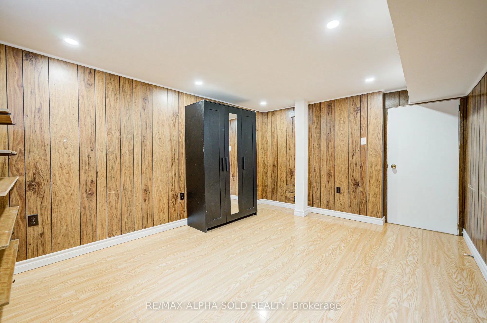 70 Clydesdale Drive