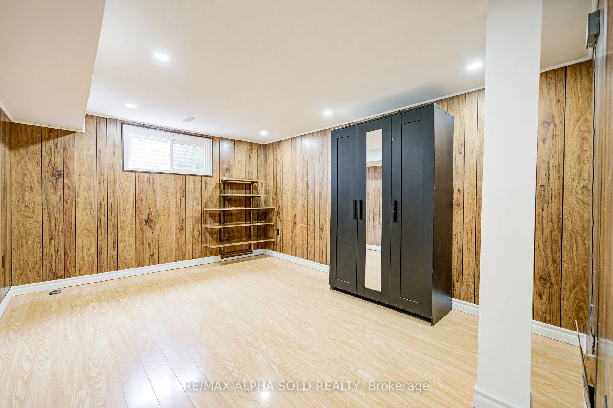 70 Clydesdale Drive