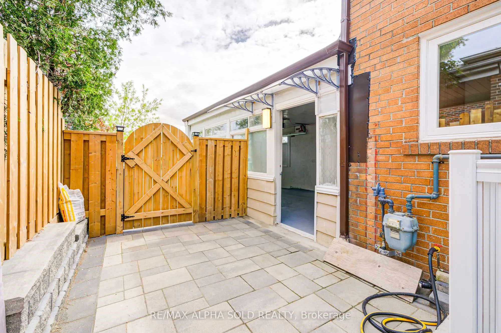 70 Clydesdale Drive