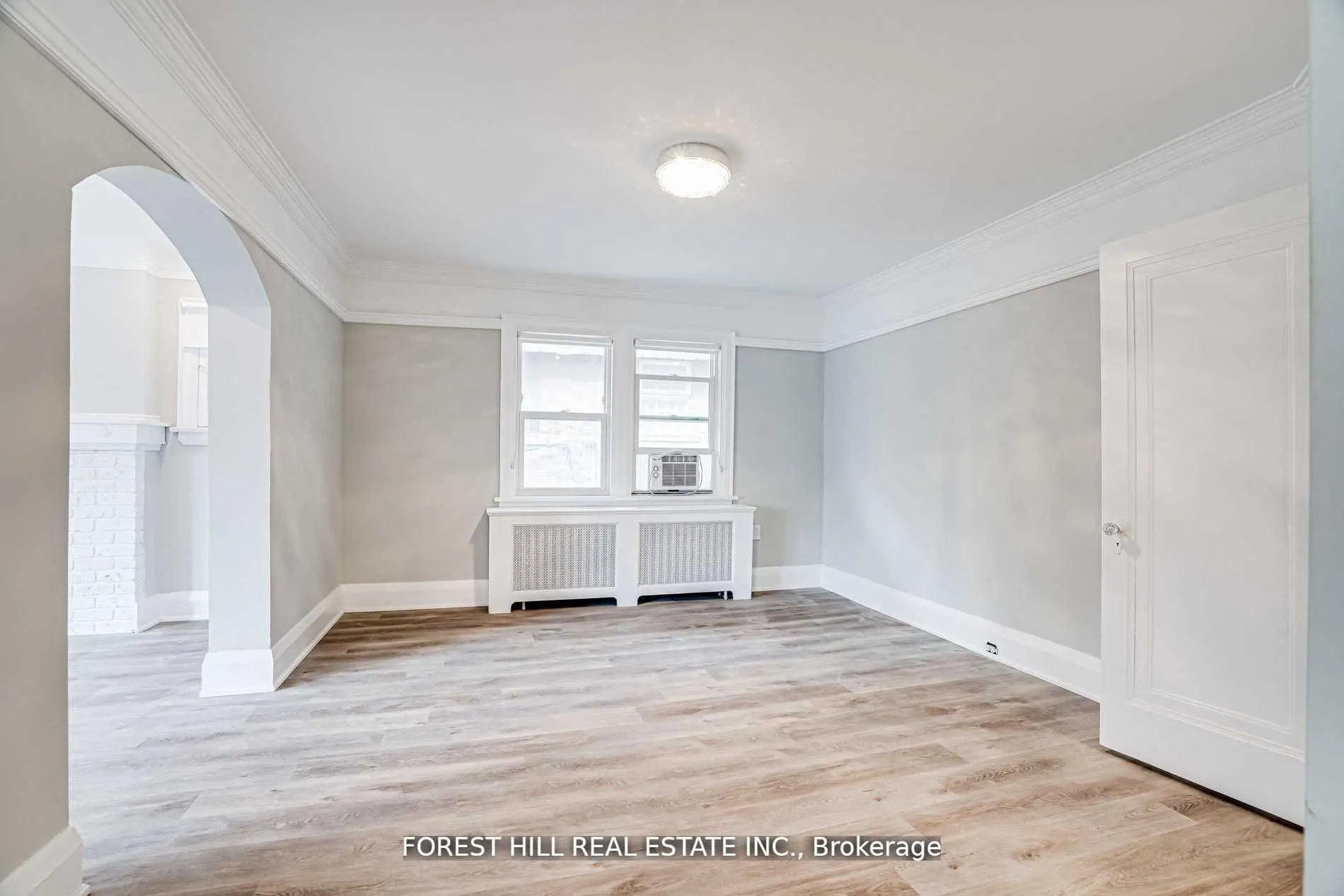 8 Poplar Plains Crescent, #Upper