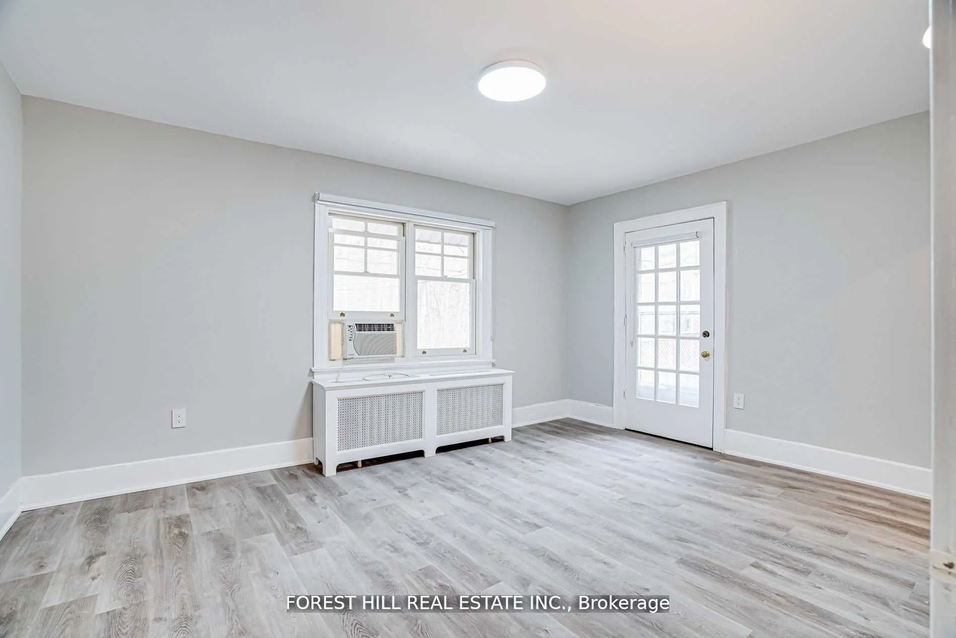 8 Poplar Plains Crescent, #Upper
