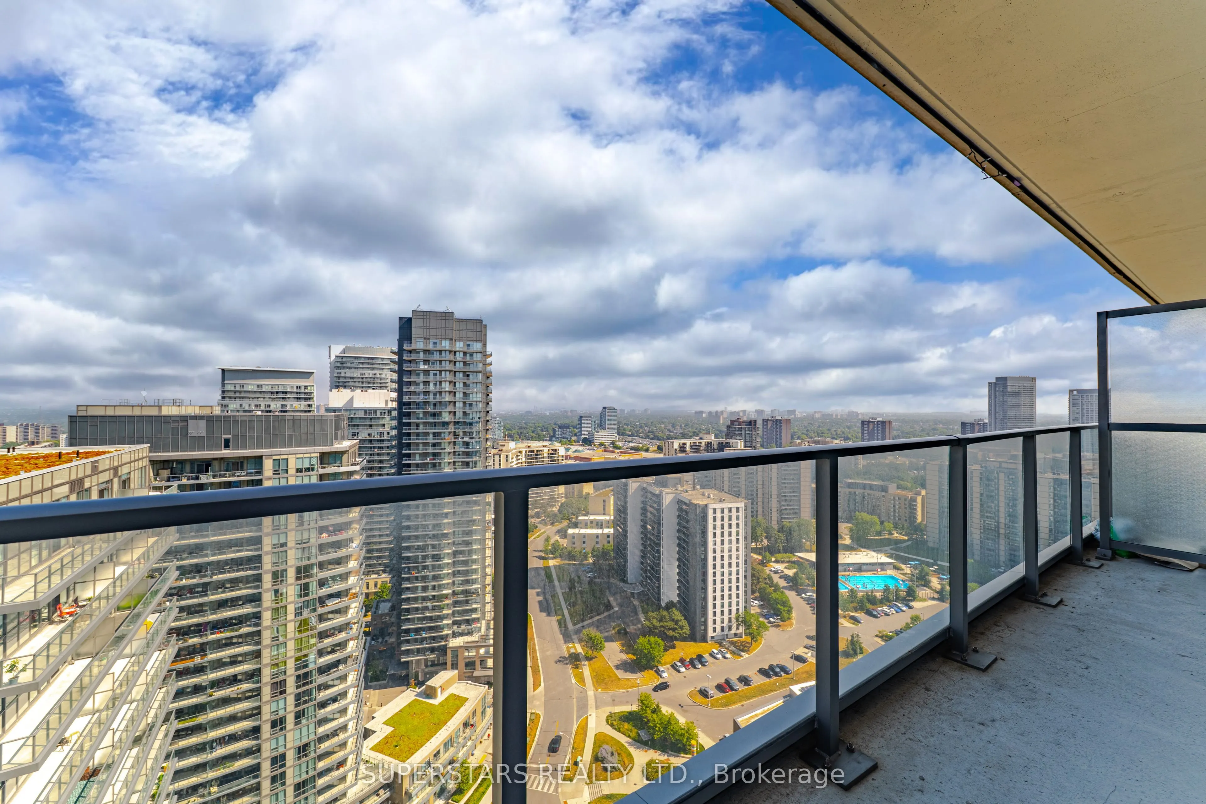 32 Forest Manor Road, #2603