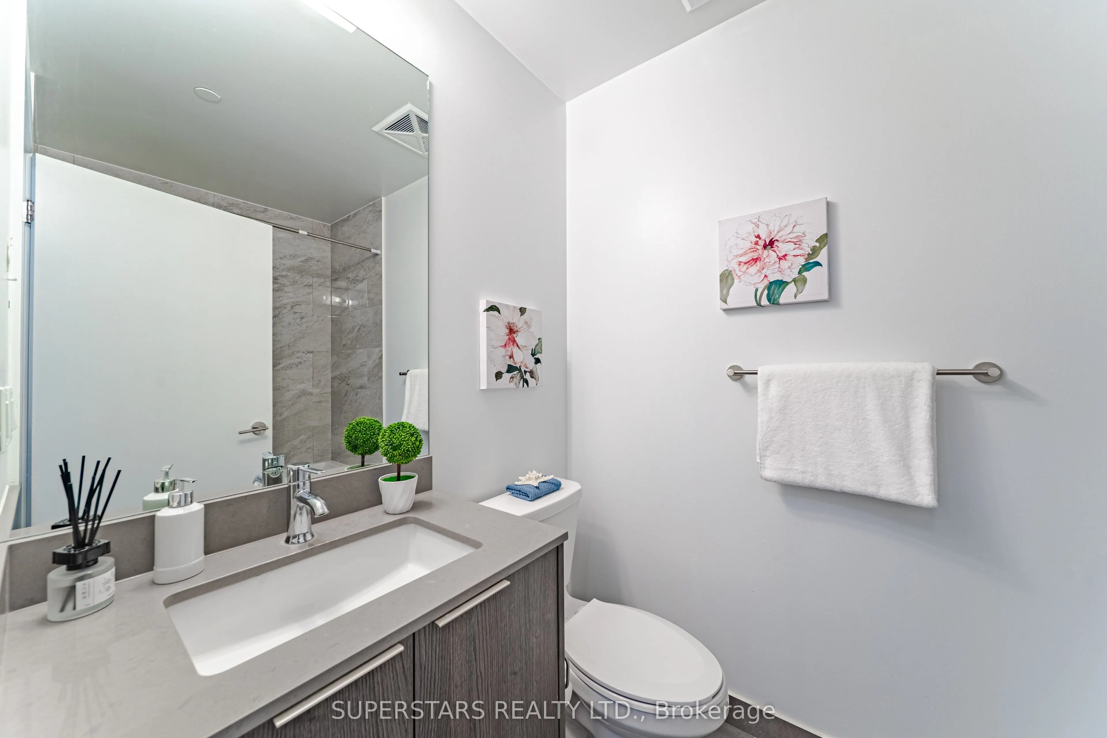 32 Forest Manor Road, #2603