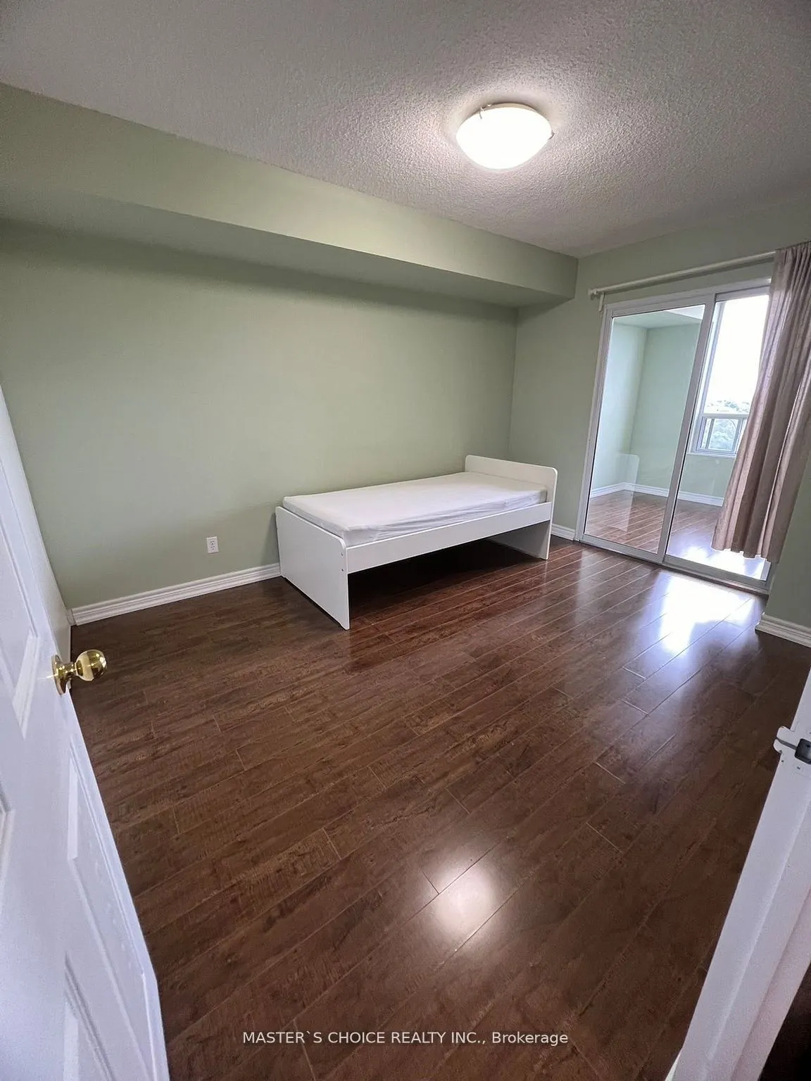 28 Empress Avenue, #1806