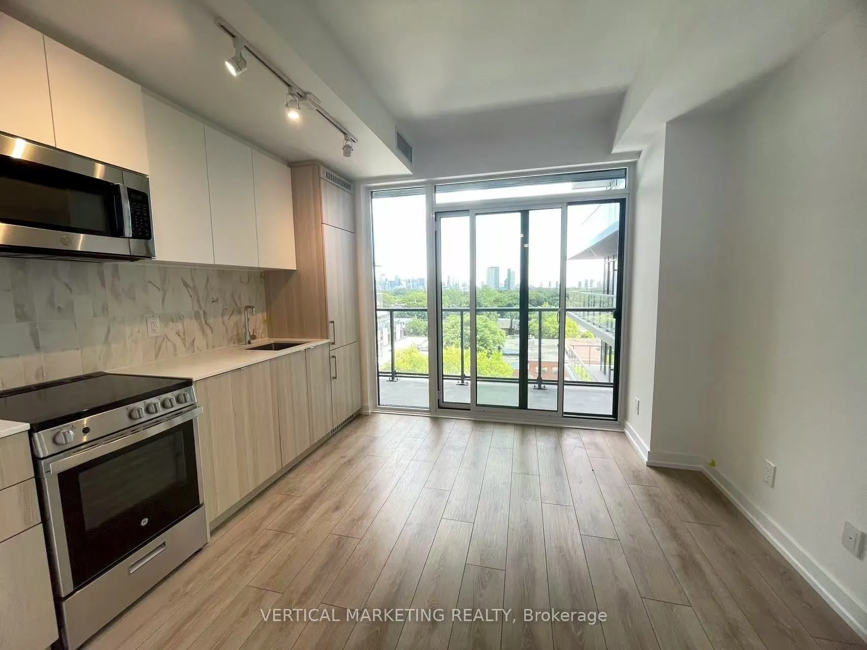 500 Dupont Street, #621