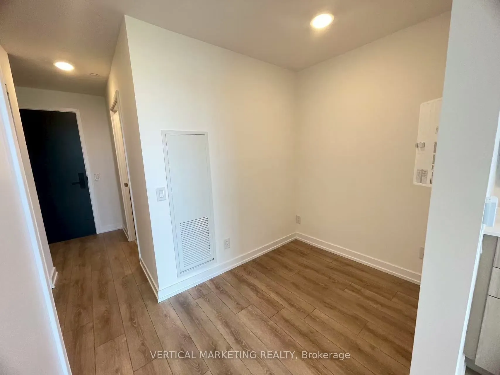 500 Dupont Street, #621