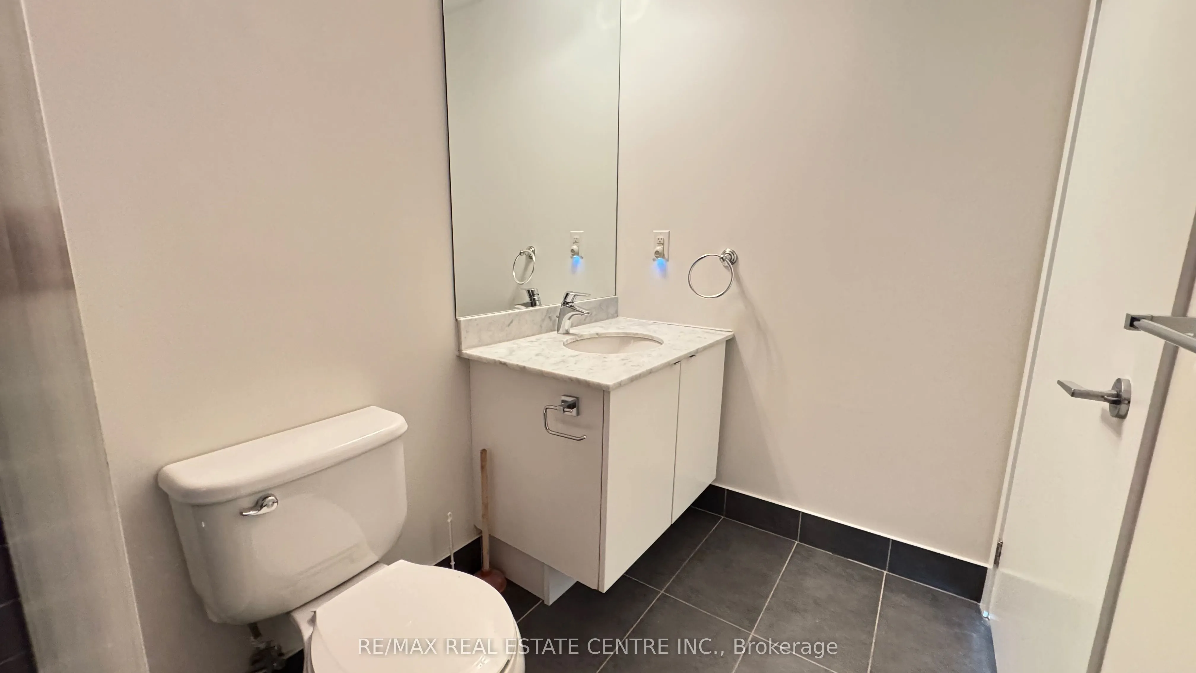 150 East Liberty Street, #1111