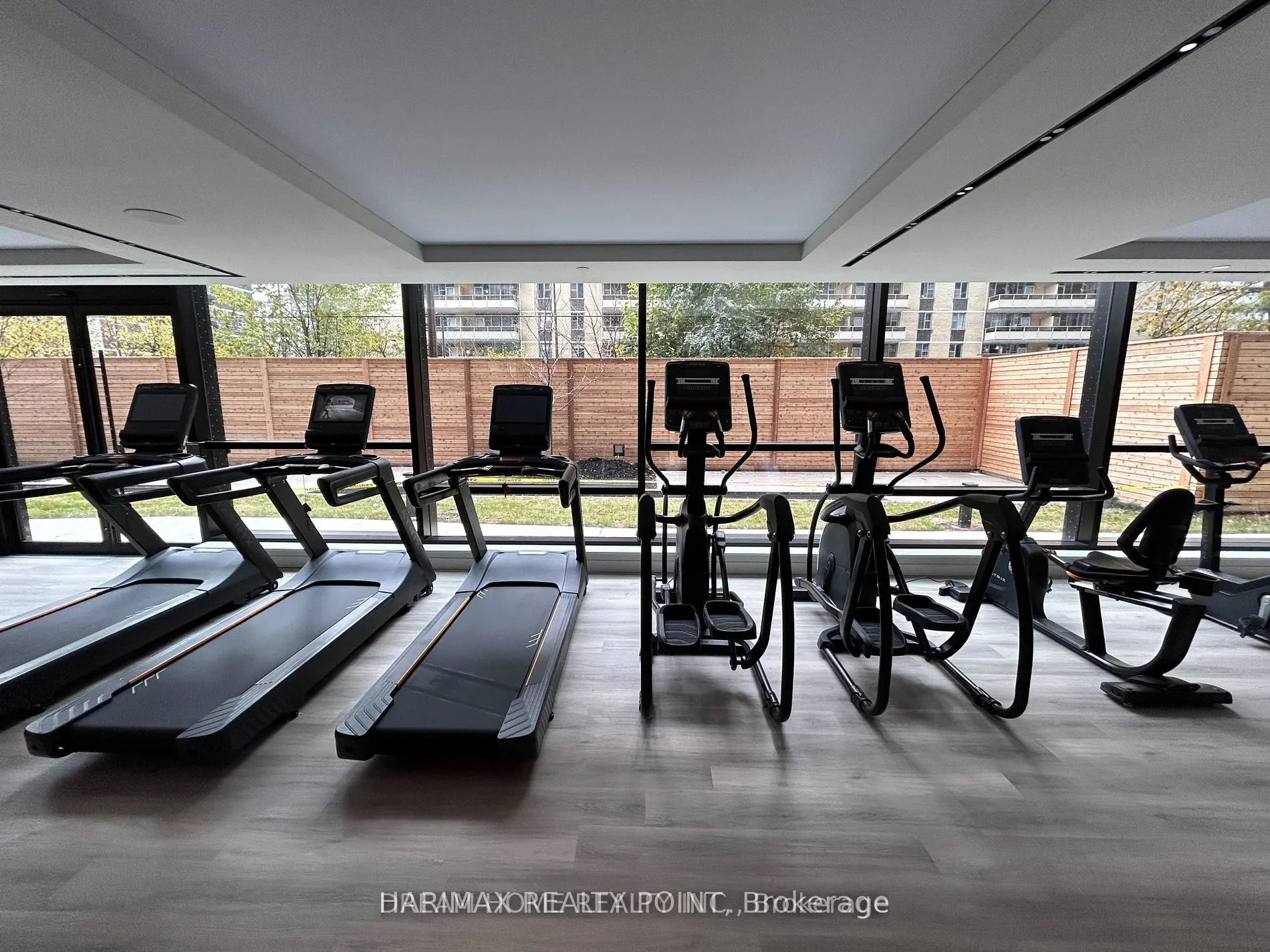 117 Broadway Avenue, #1503