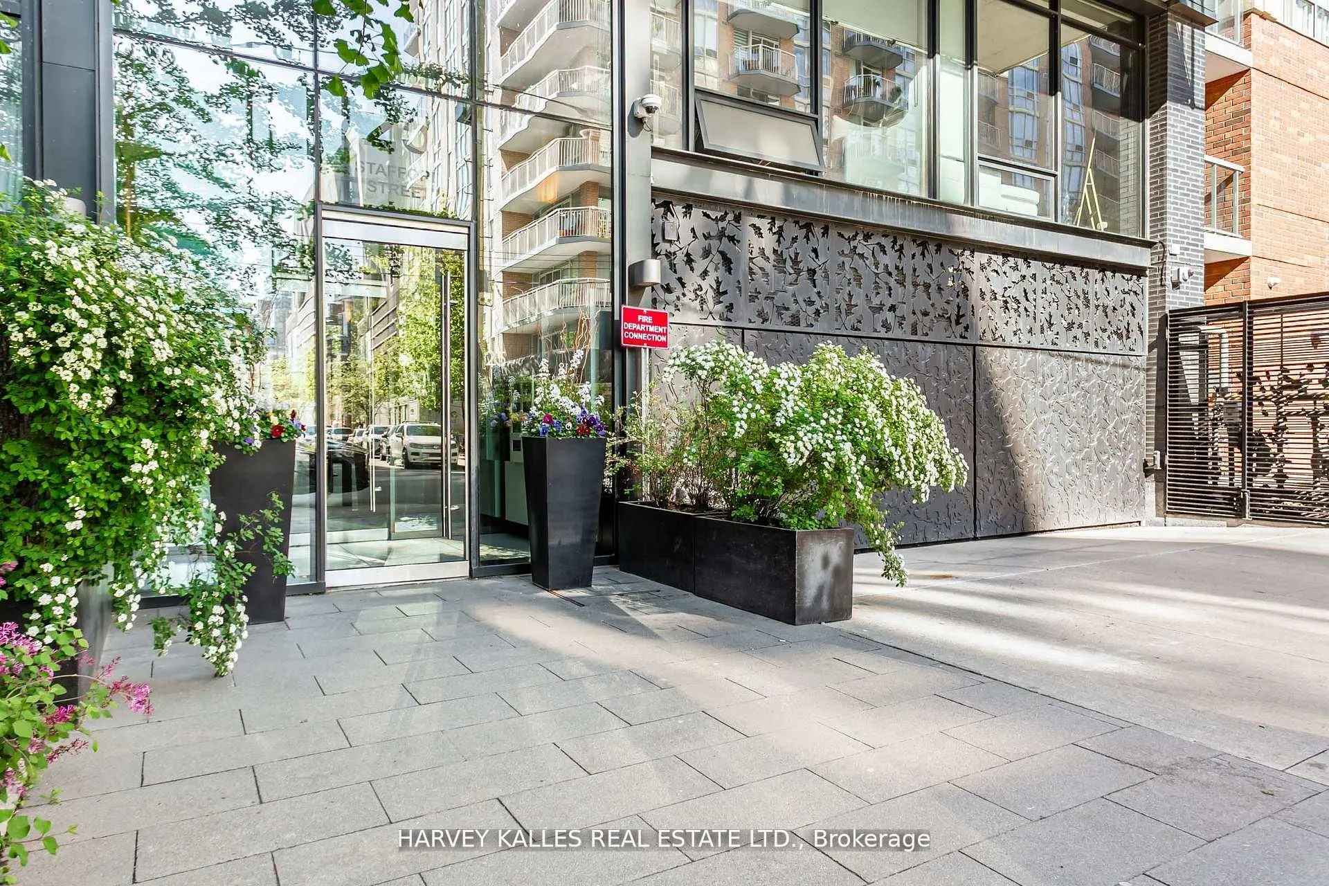 25 Stafford Street, #406