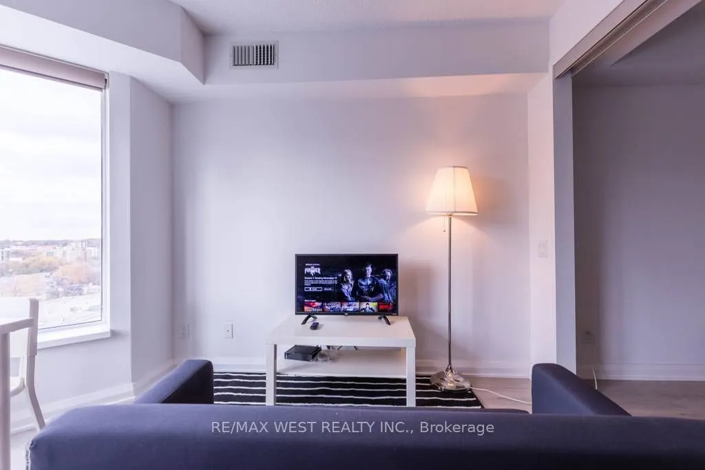 155 Yorkville Avenue, #1516