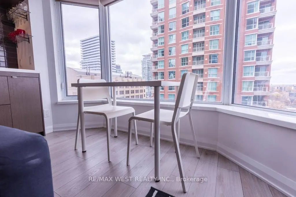 155 Yorkville Avenue, #1516