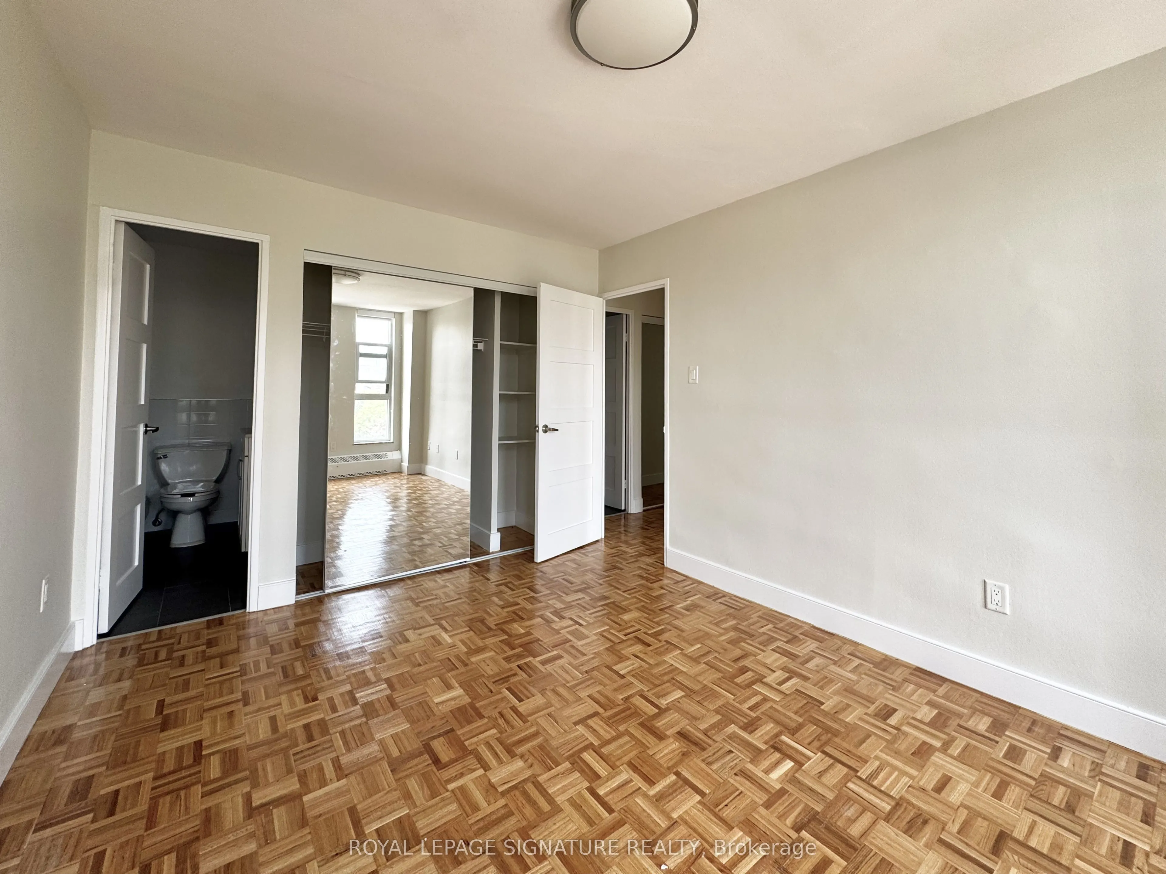 666 Spadina Avenue, #810