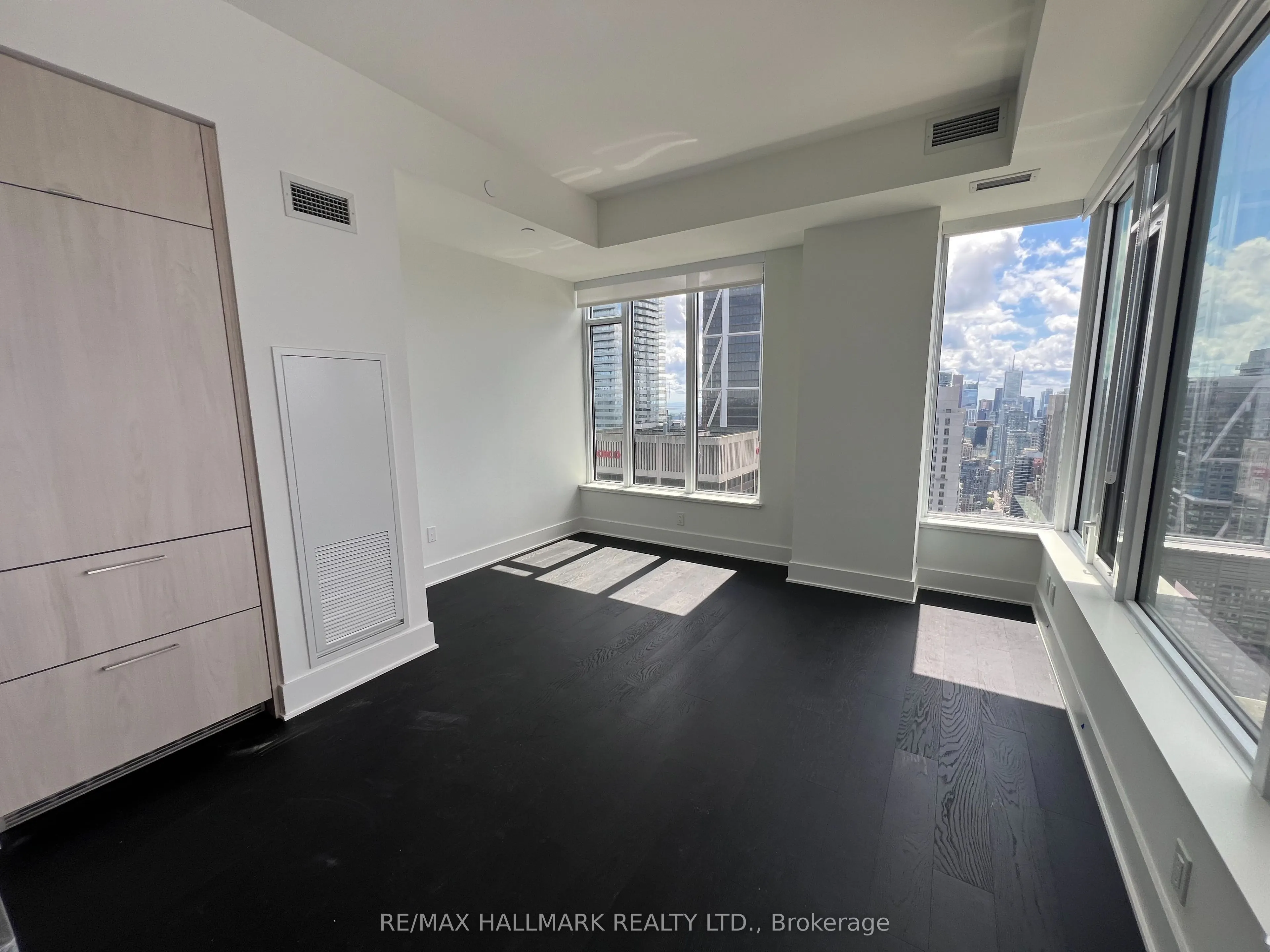 11 Yorkville Avenue, #4709